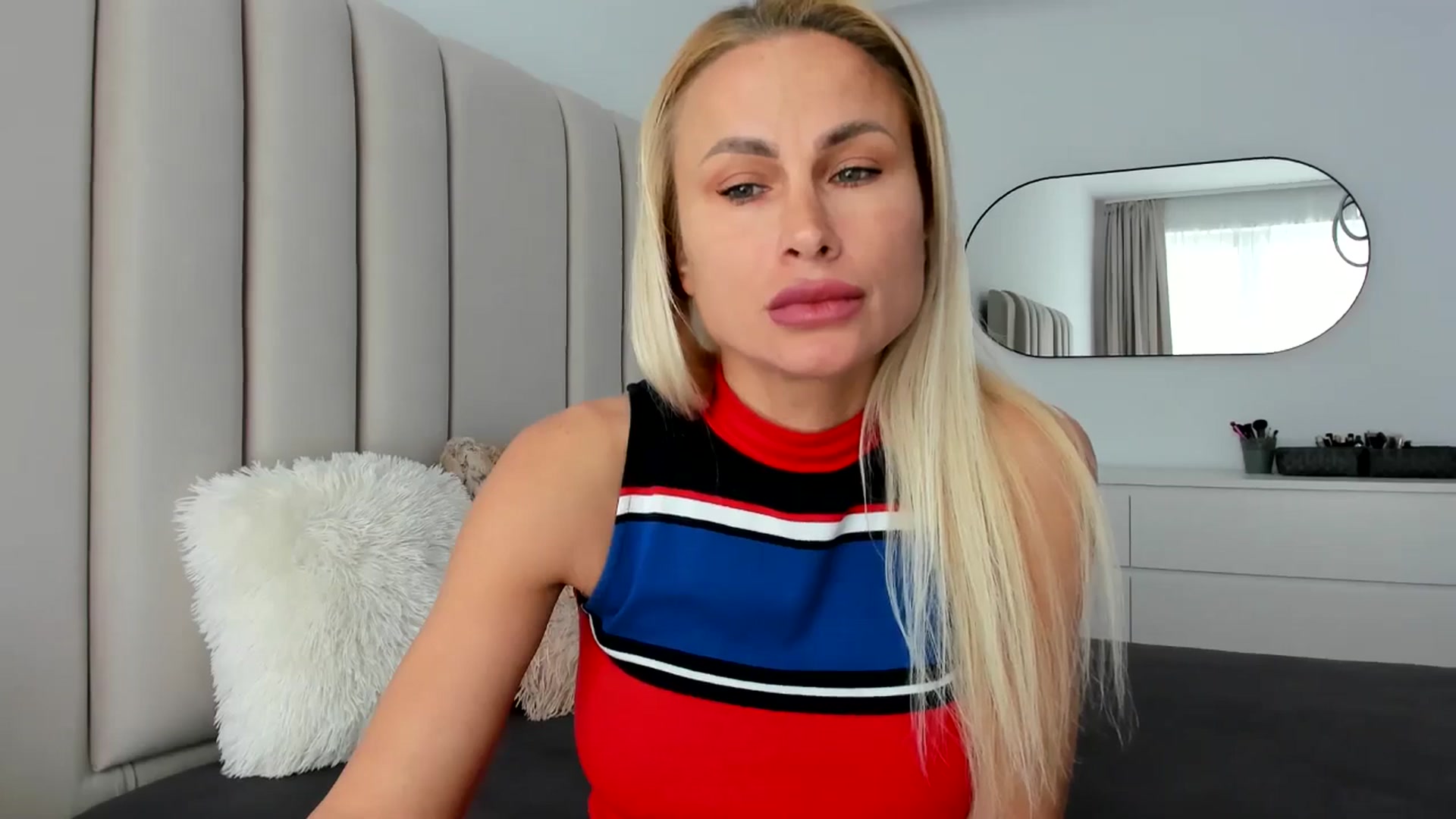 Gallery image thumbnail from Hrystina_'s myfreecams stream on, 03/02/2026, 16:53 image 3 of 20
