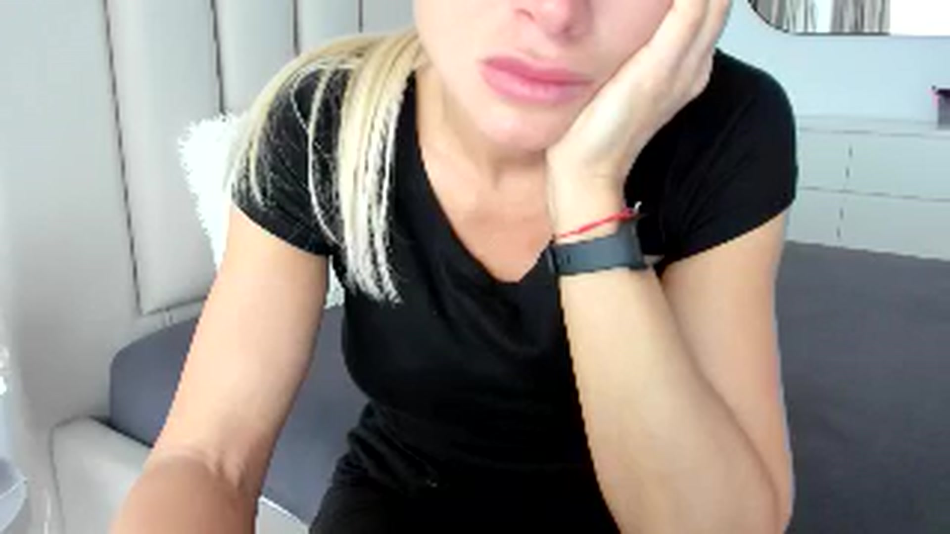 Gallery image thumbnail from Hrystina_'s myfreecams stream on, 03/02/2026, 16:53 image 12 of 20