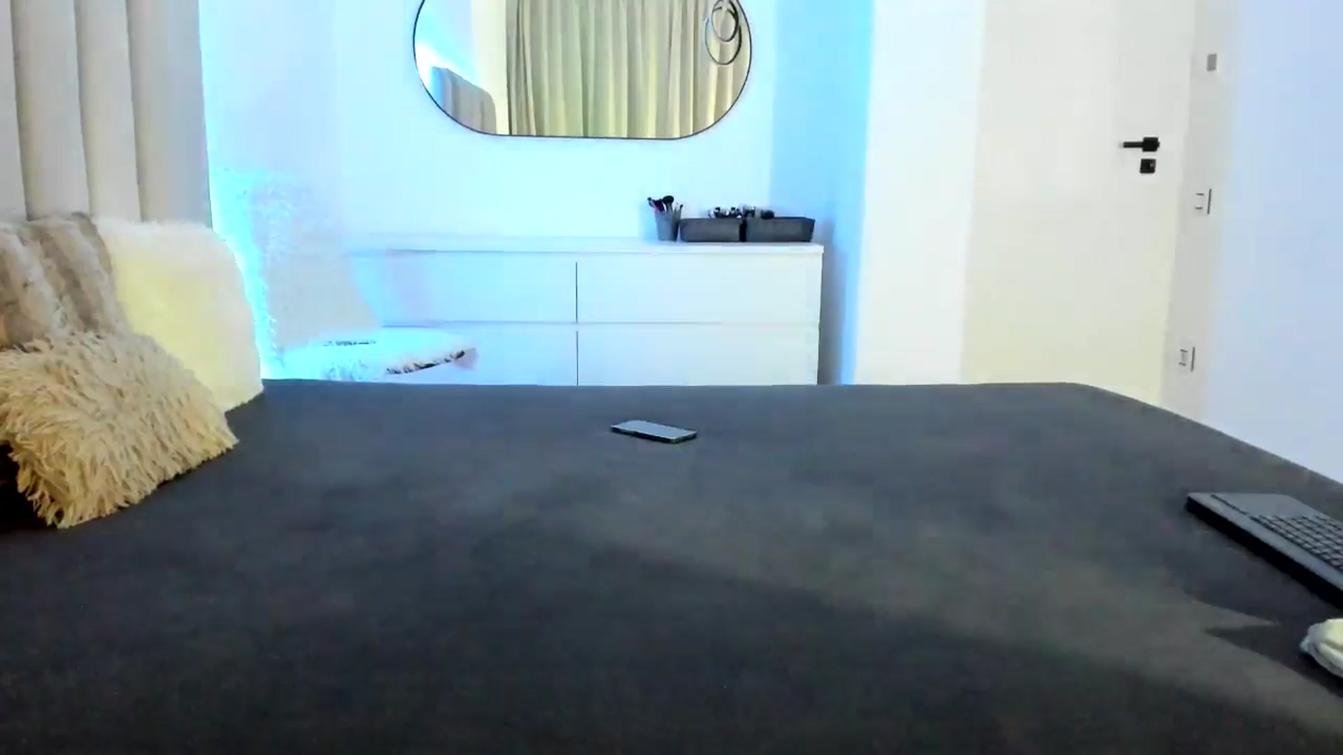 Gallery image thumbnail from Hrystina_'s myfreecams stream on, 03/04/2026, 17:40 image 18 of 20