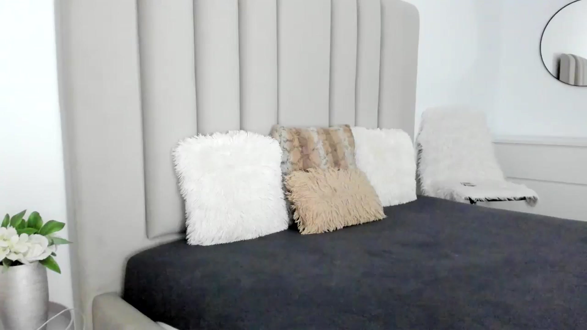 Gallery image thumbnail from Hrystina_'s myfreecams stream on, 03/05/2026, 17:03 image 13 of 20