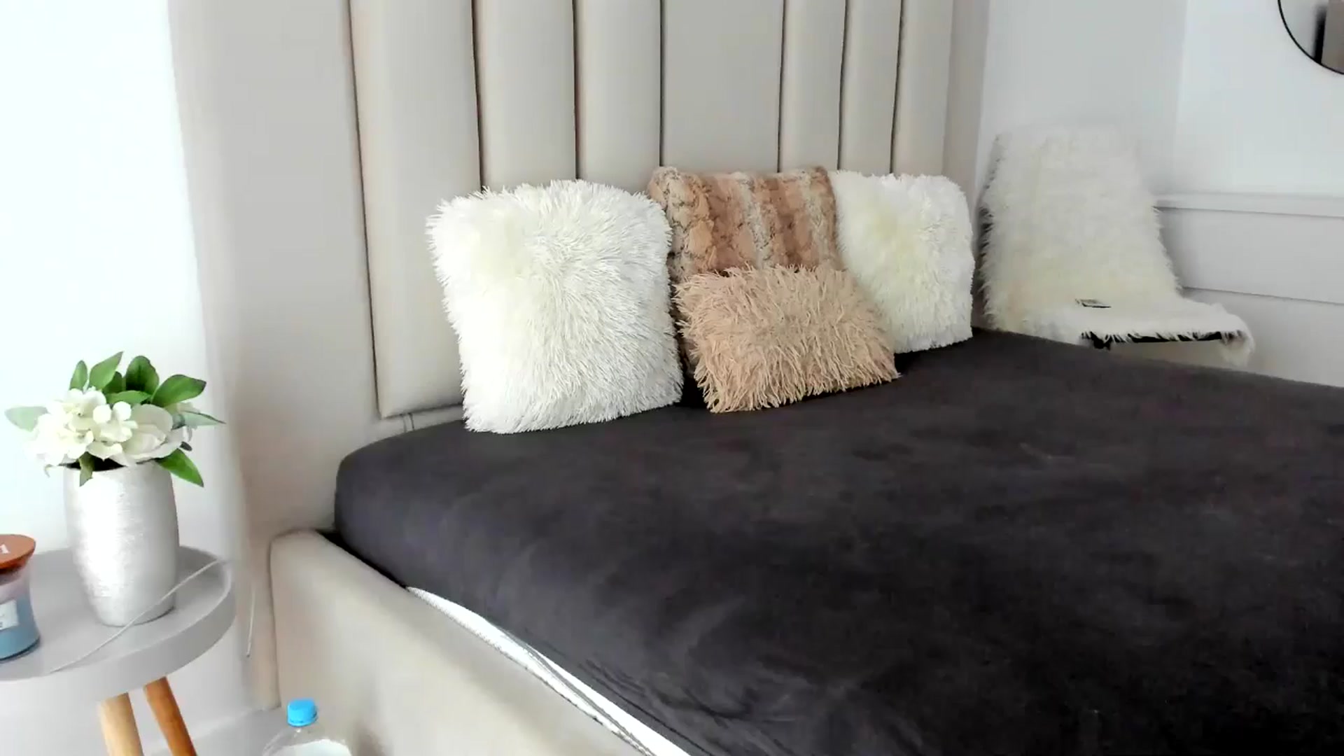 Gallery image thumbnail from Hrystina_'s myfreecams stream on, 03/05/2026, 17:03 image 1 of 20