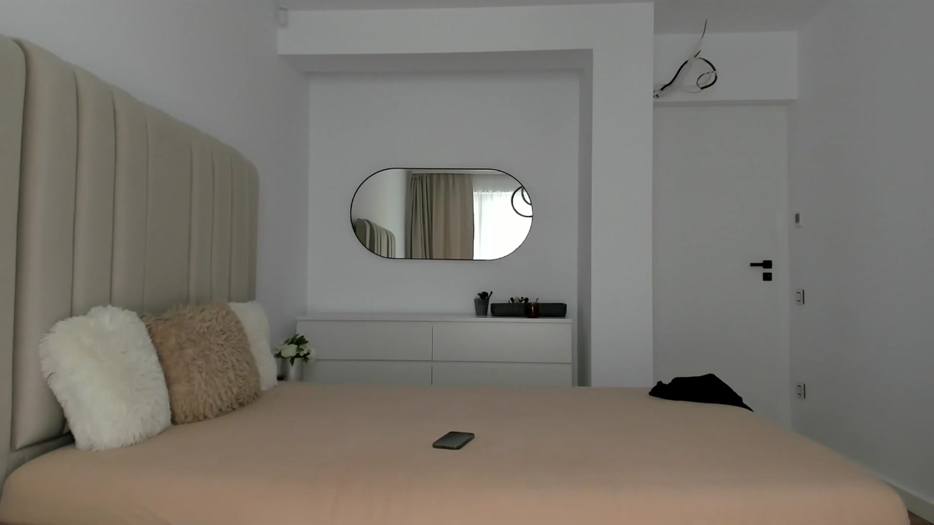 Gallery image thumbnail from Hrystina_'s myfreecams stream on, 05/02/2026, 15:13 image 7 of 20