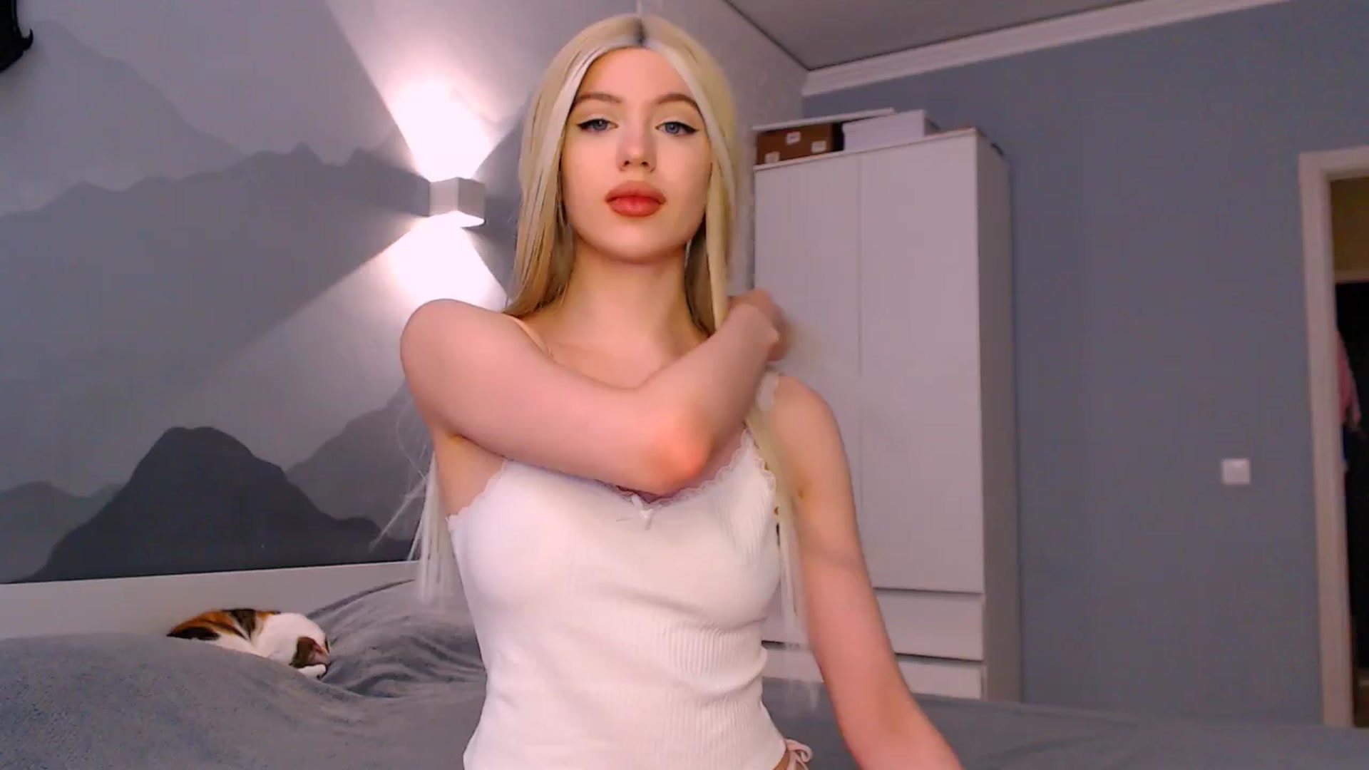 Gallery image thumbnail from HttpsPorn's myfreecams stream on, 05/18/2025, 08:44 image 6 of 20