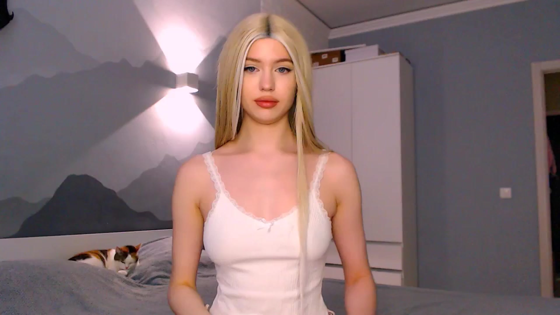 Gallery image thumbnail from HttpsPorn's myfreecams stream on, 05/18/2025, 08:44 image 12 of 20