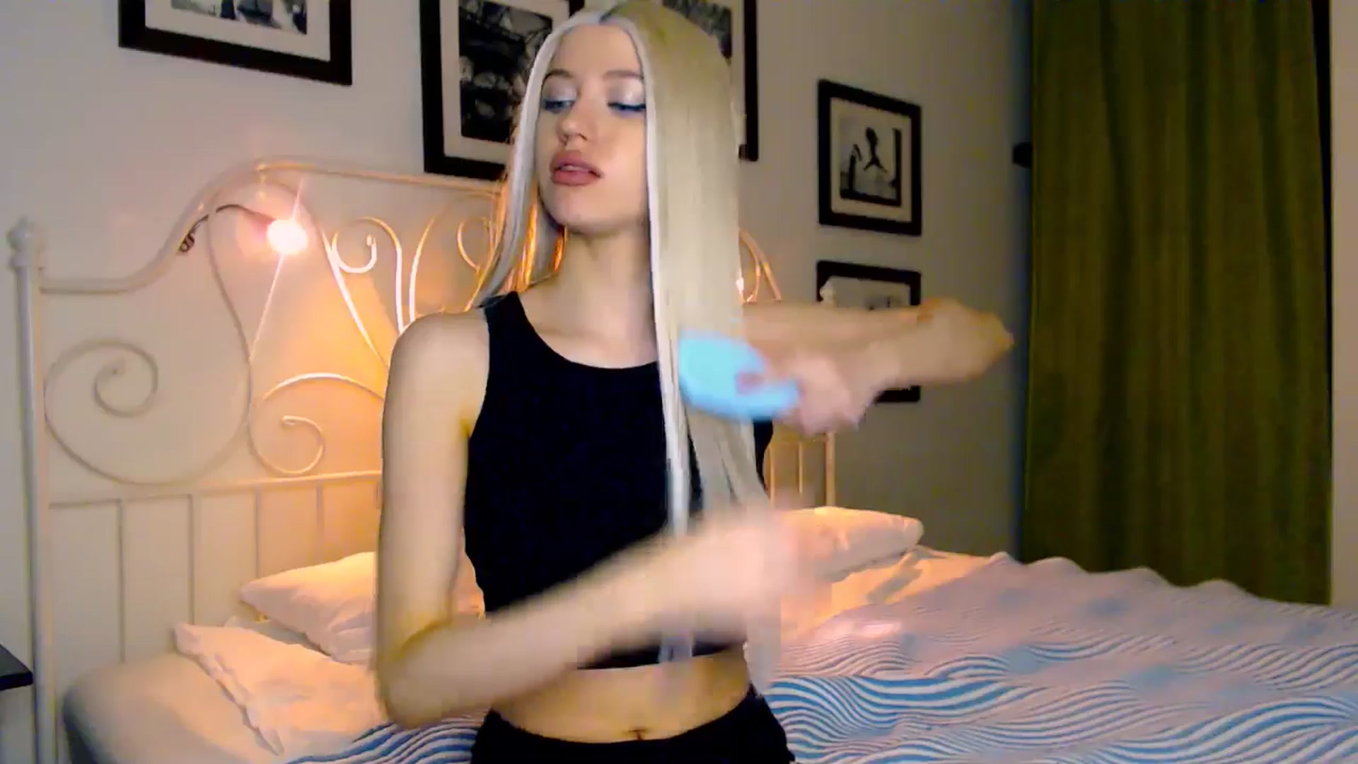 Gallery image thumbnail from HttpsPorn's myfreecams stream on, 07/29/2025, 16:20 image 14 of 20