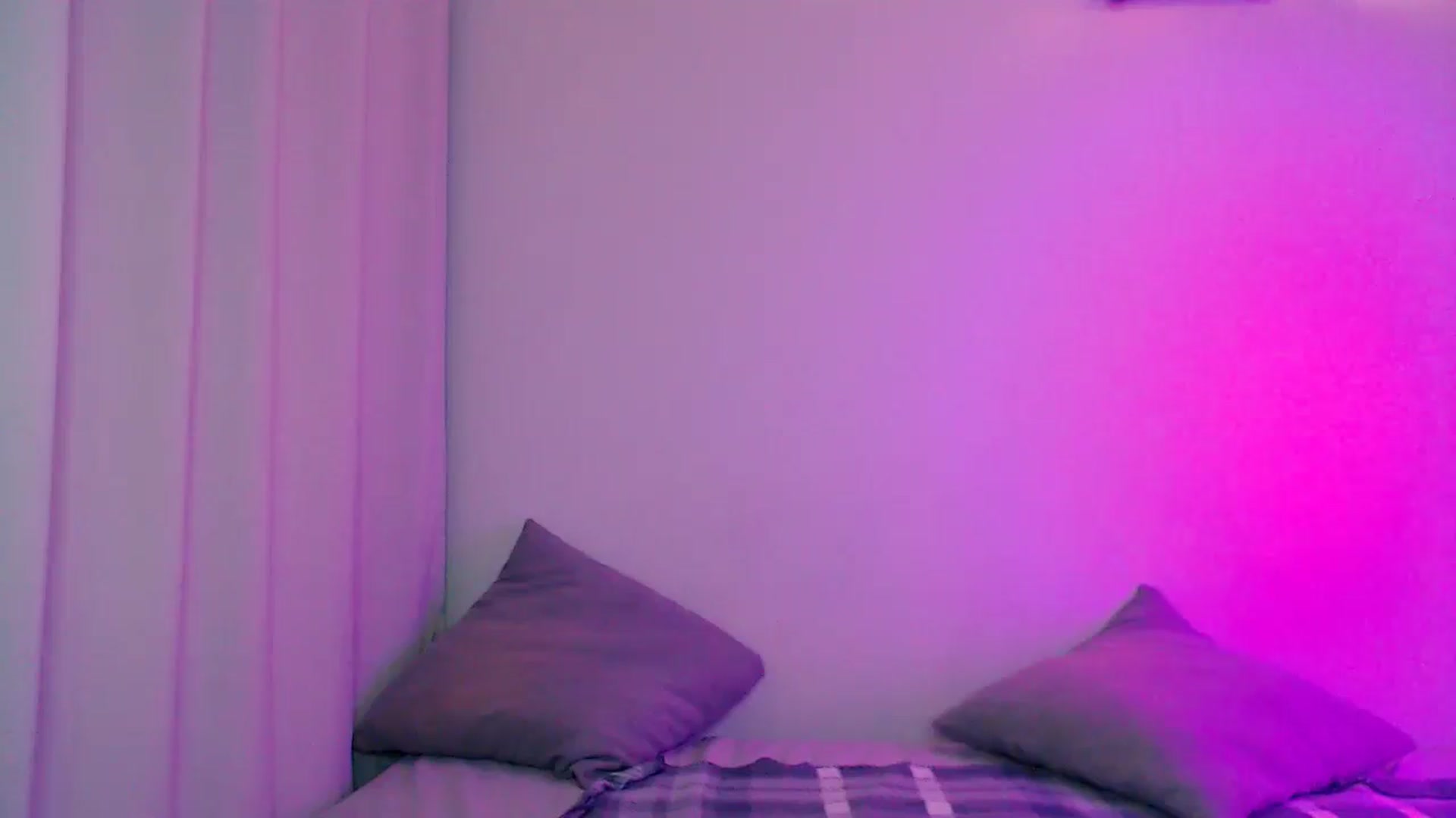 Gallery image thumbnail from HttpsPorn's myfreecams stream on, 04/20/2026, 22:02 image 11 of 20