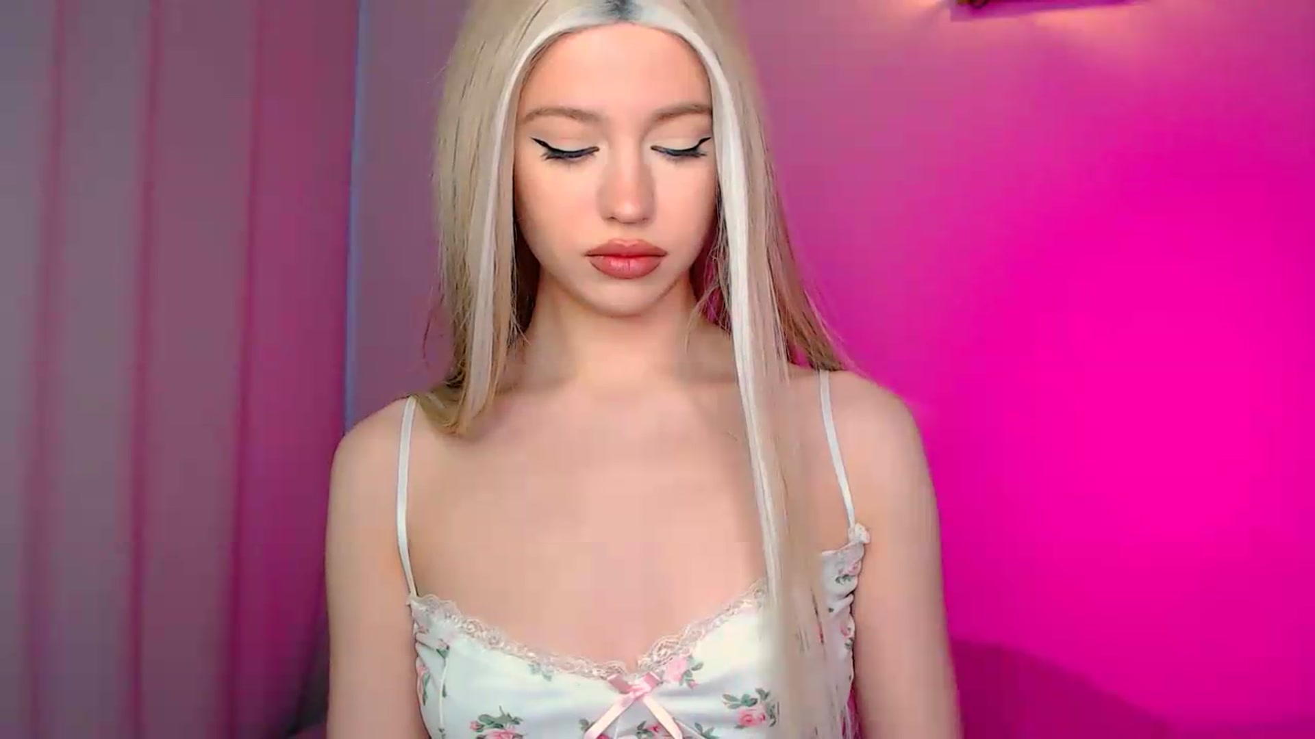 Gallery image thumbnail from HttpsPorn's myfreecams stream on, 05/13/2026, 14:35 image 7 of 20