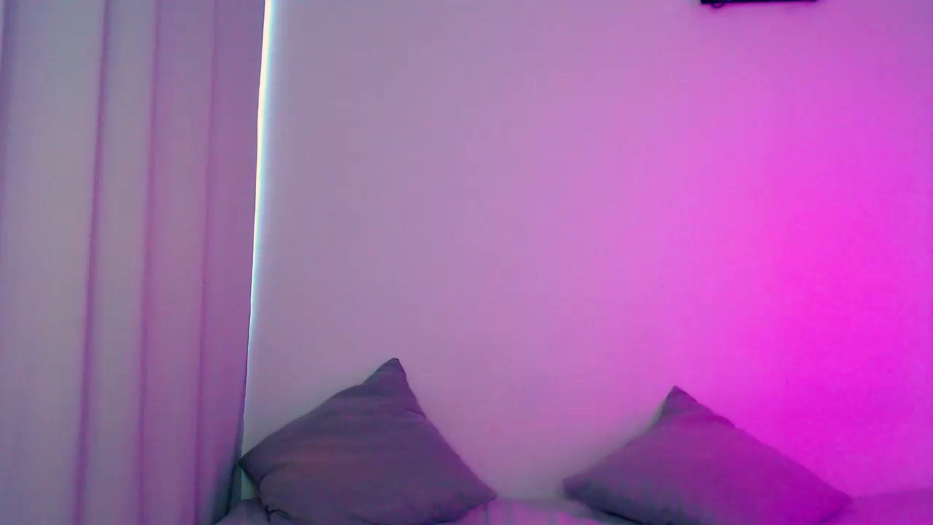 Gallery image thumbnail from HttpsPorn's myfreecams stream on, 05/22/2026, 10:00 image 18 of 20