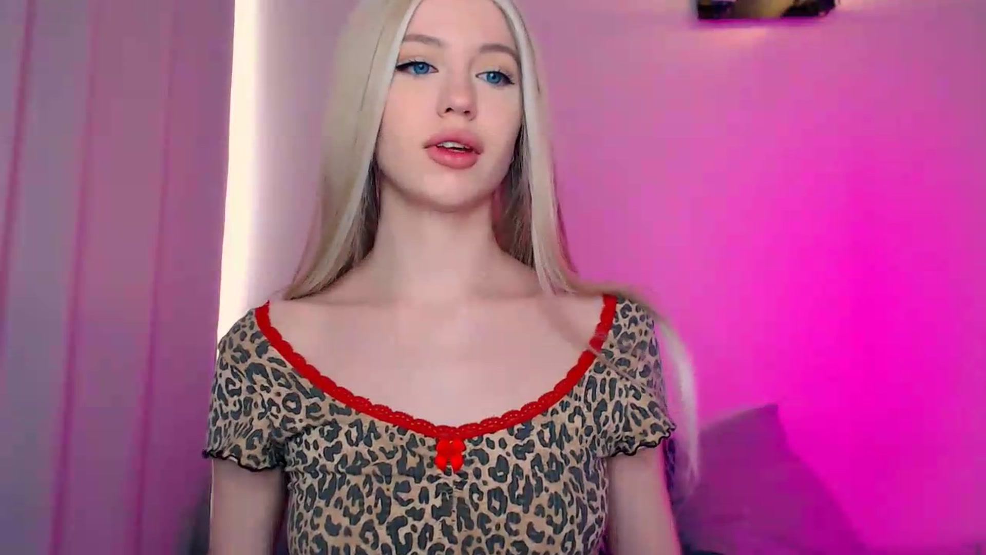 Gallery image thumbnail from HttpsPorn's myfreecams stream on, 07/22/2026, 06:39 image 11 of 20