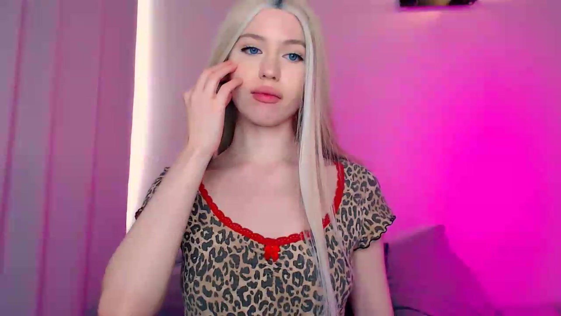 Gallery image thumbnail from HttpsPorn's myfreecams stream on, 07/22/2026, 08:42 image 16 of 20