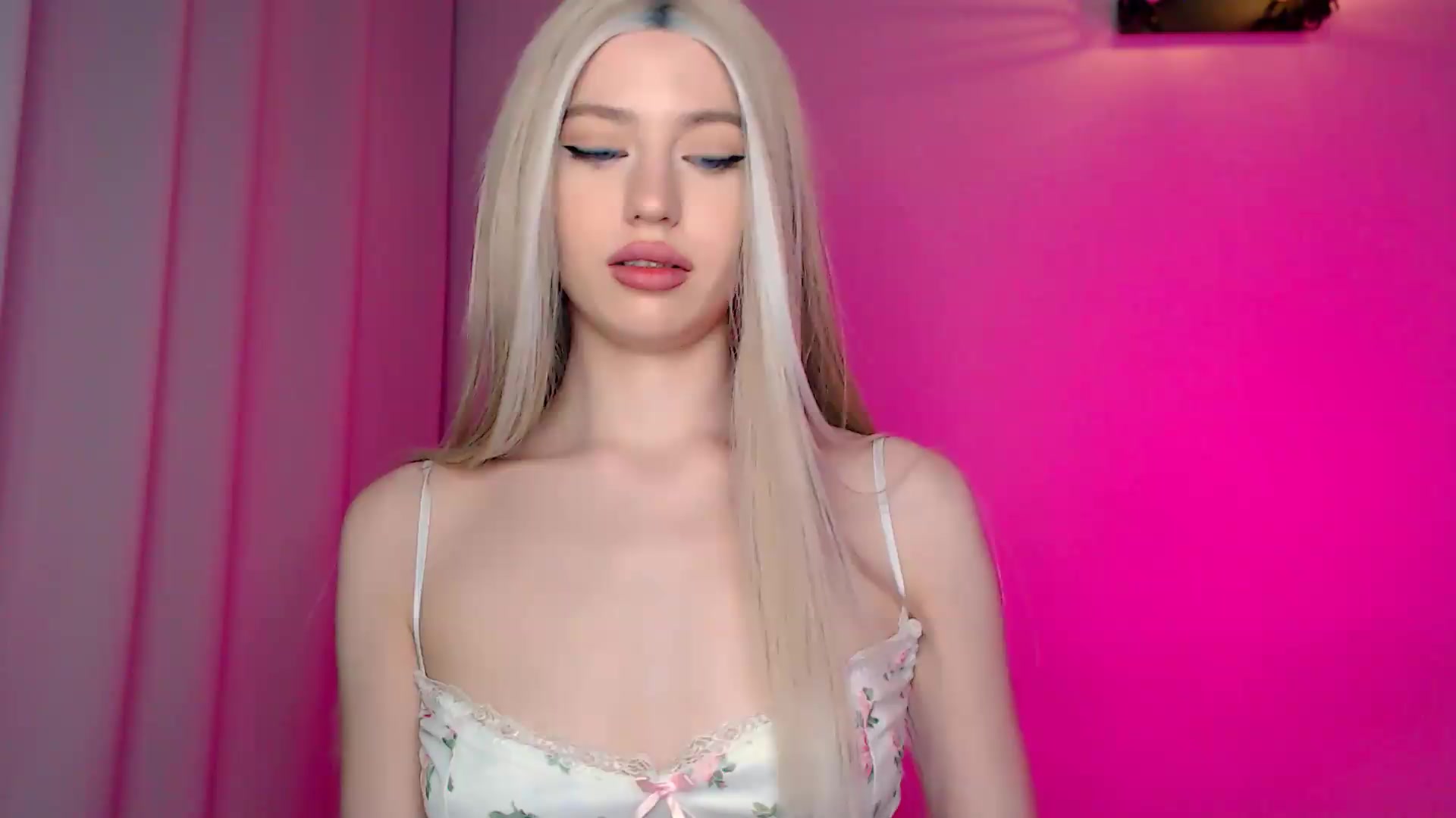 Gallery image thumbnail from HttpsPorn's myfreecams stream on, 08/18/2026, 15:31 image 10 of 20