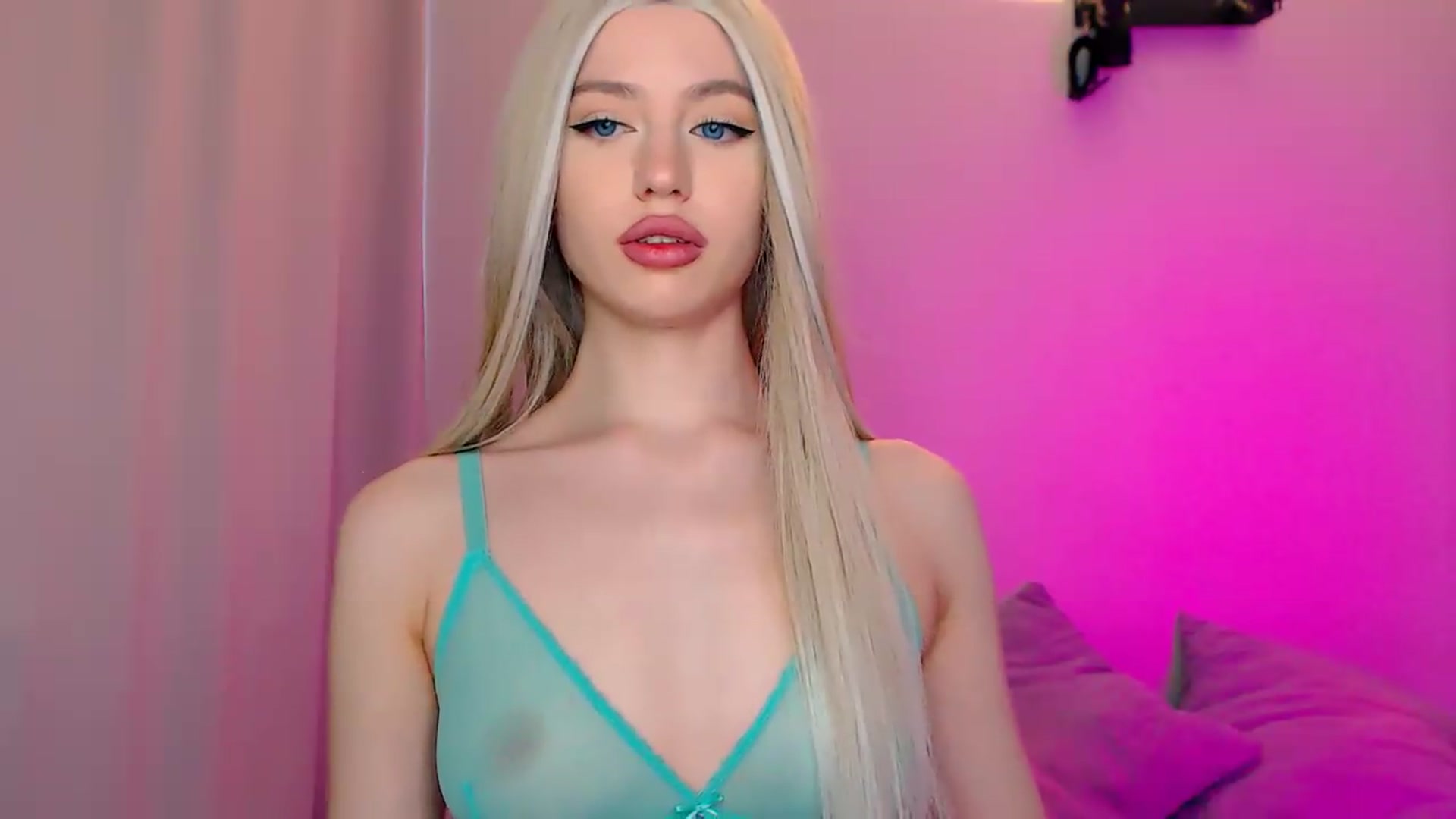 Gallery image thumbnail from HttpsPorn's myfreecams stream on, 08/19/2026, 13:21 image 11 of 20