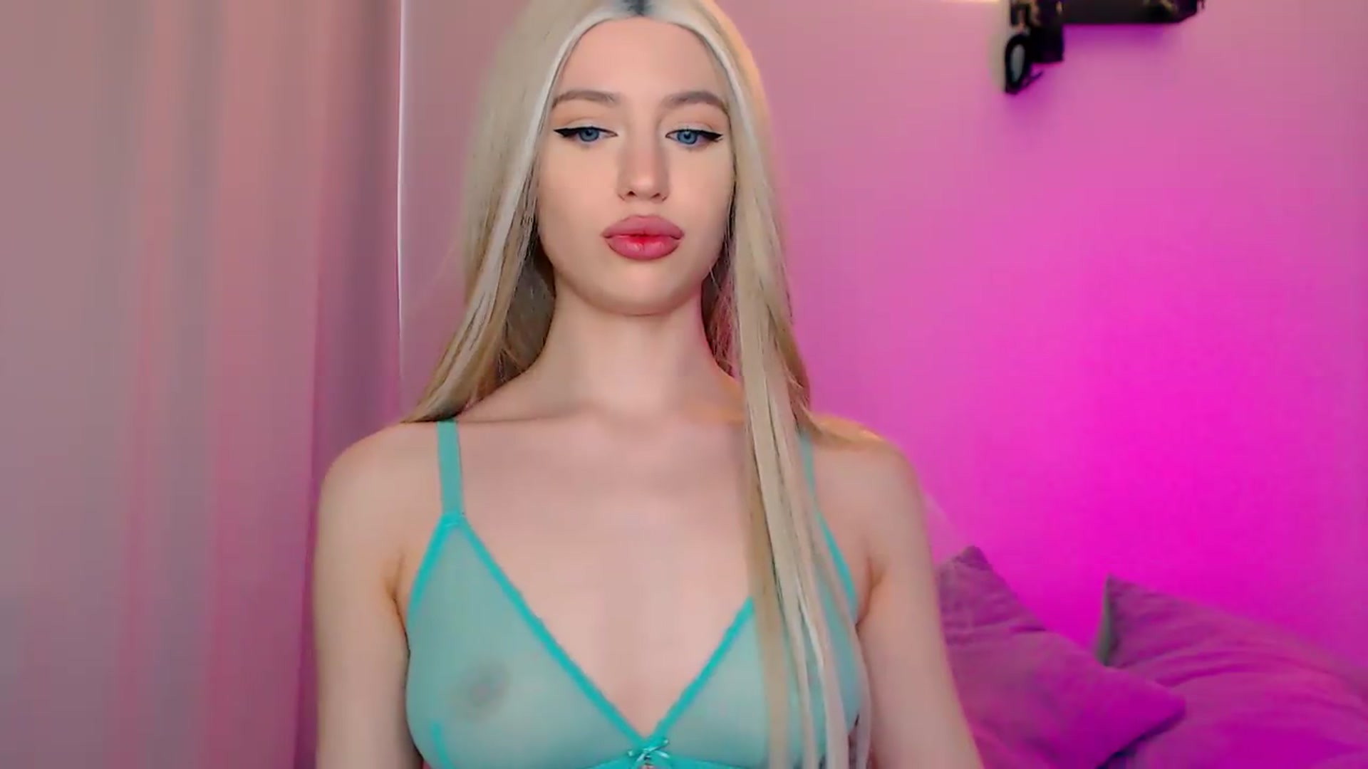 Gallery image thumbnail from HttpsPorn's myfreecams stream on, 08/19/2026, 13:21 image 5 of 20