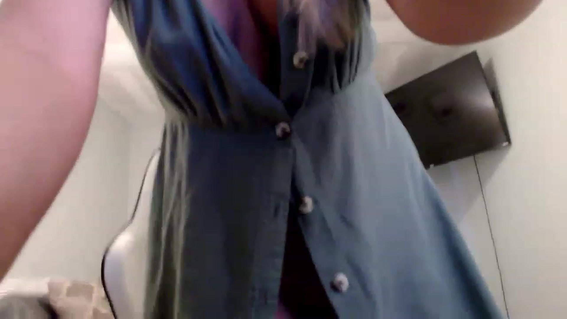 Gallery image thumbnail from HufflepuffHoe's myfreecams stream on, 12/02/2022, 19:02 image 4 of 20