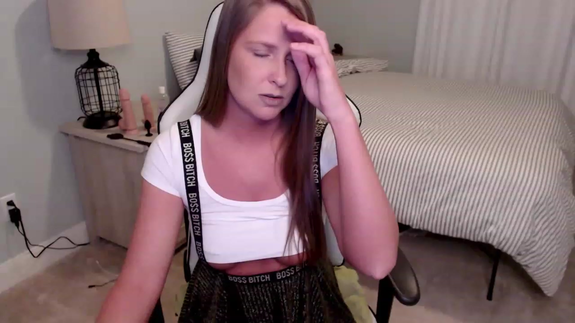 Gallery image thumbnail from HufflepuffHoe's myfreecams stream on, 01/18/2023, 20:56 image 11 of 20