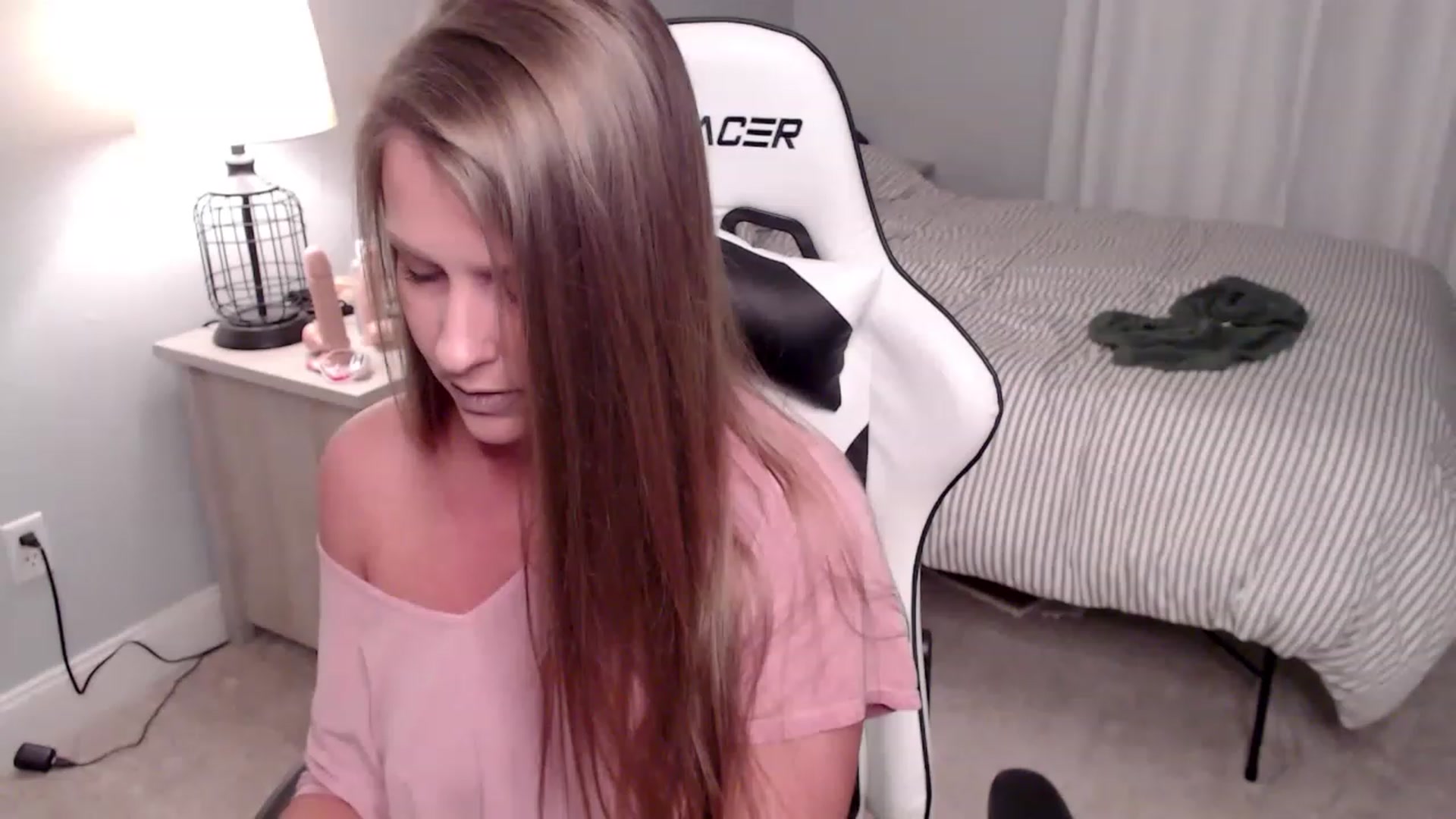 Gallery image thumbnail from HufflepuffHoe's myfreecams stream on, 01/27/2023, 19:21 image 7 of 20