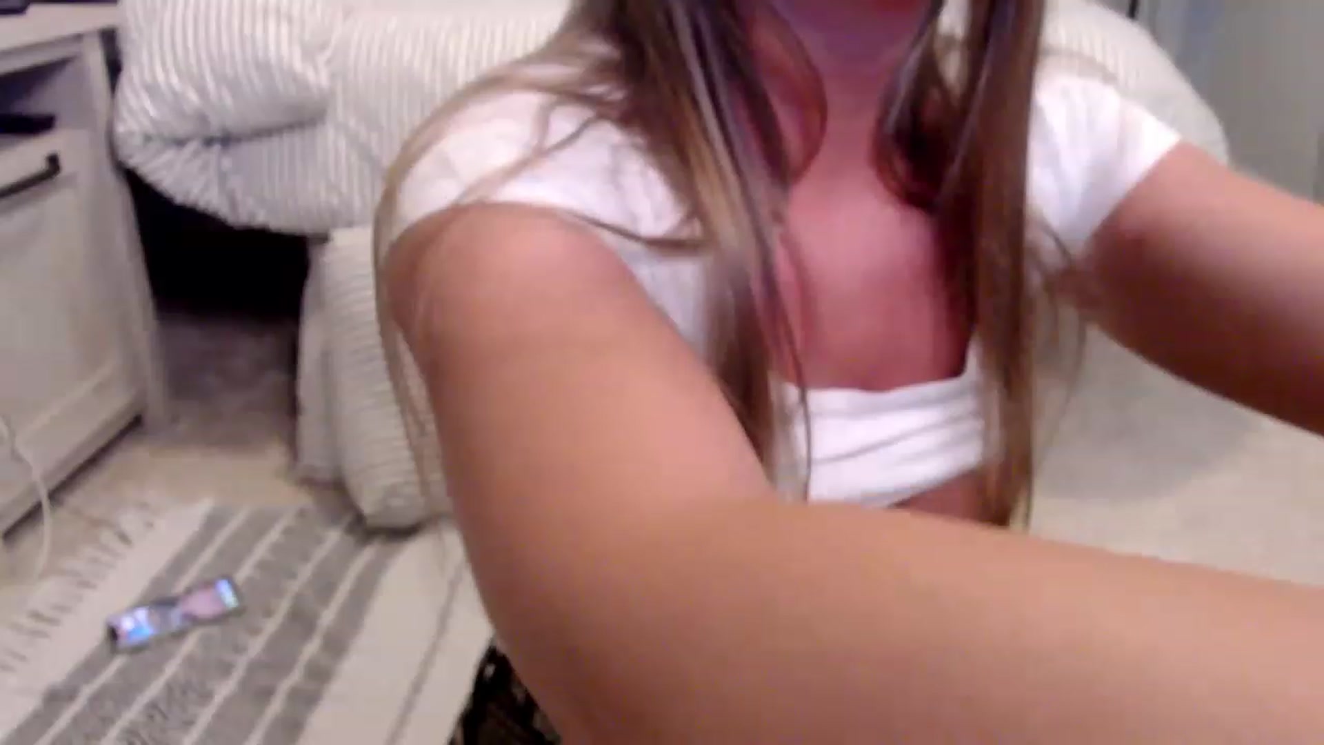 Gallery image thumbnail from HufflepuffHoe's myfreecams stream on, 01/31/2023, 21:34 image 13 of 20