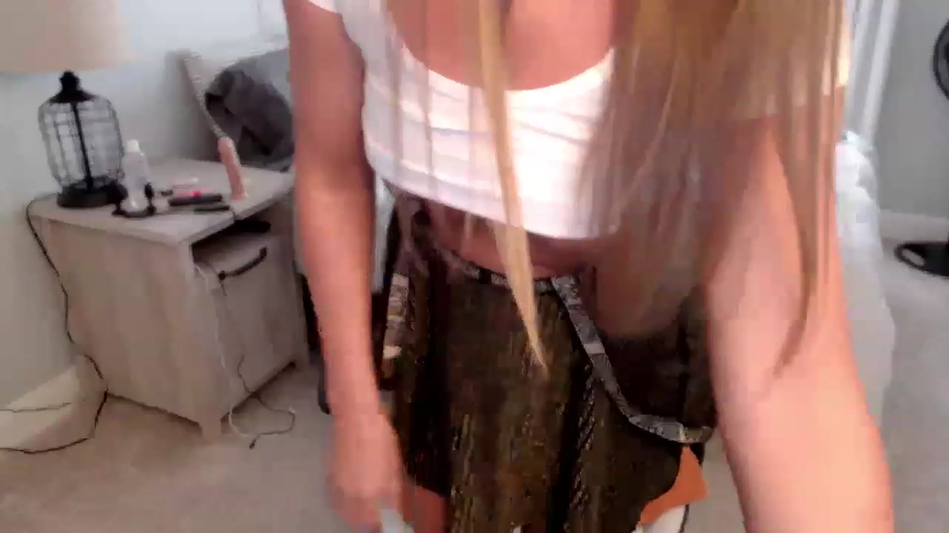 Gallery image thumbnail from HufflepuffHoe's myfreecams stream on, 02/09/2023, 19:56 image 14 of 20
