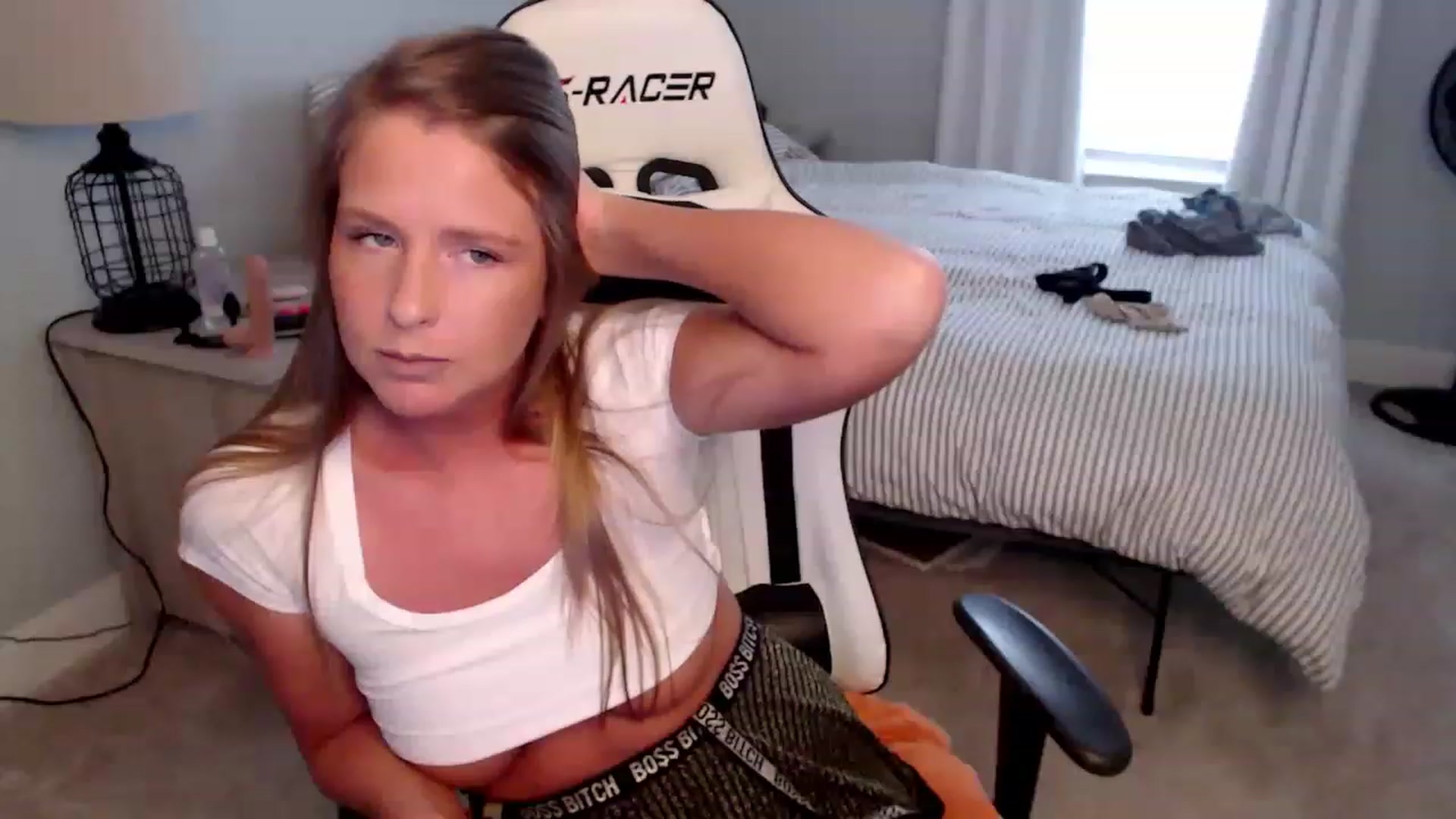 Gallery image thumbnail from HufflepuffHoe's myfreecams stream on, 02/09/2023, 21:46 image 20 of 20