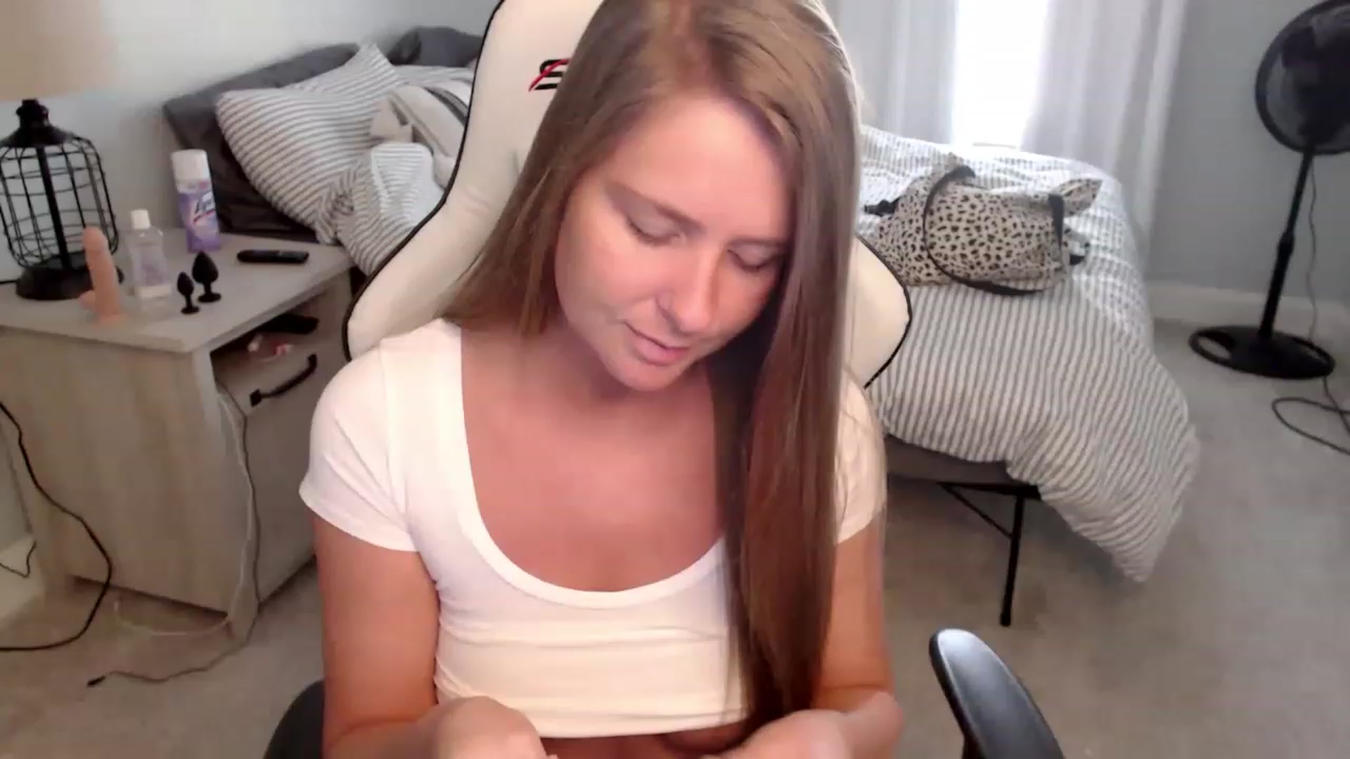 Gallery image thumbnail from HufflepuffHoe's myfreecams stream on, 03/06/2023, 20:29 image 2 of 20
