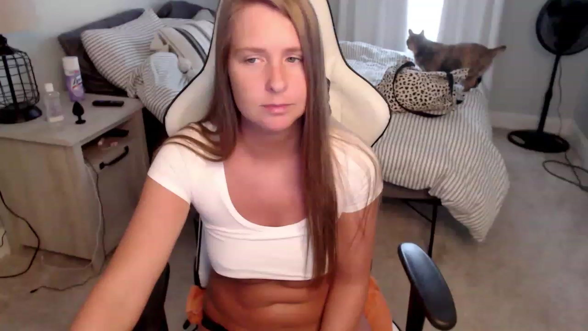 Gallery image thumbnail from HufflepuffHoe's myfreecams stream on, 03/06/2023, 22:07 image 4 of 20