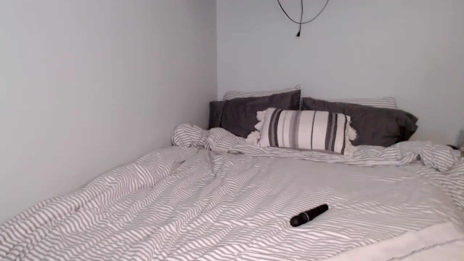 Gallery image thumbnail from HufflepuffHoe's myfreecams stream on, 03/09/2023, 17:41 image 18 of 20