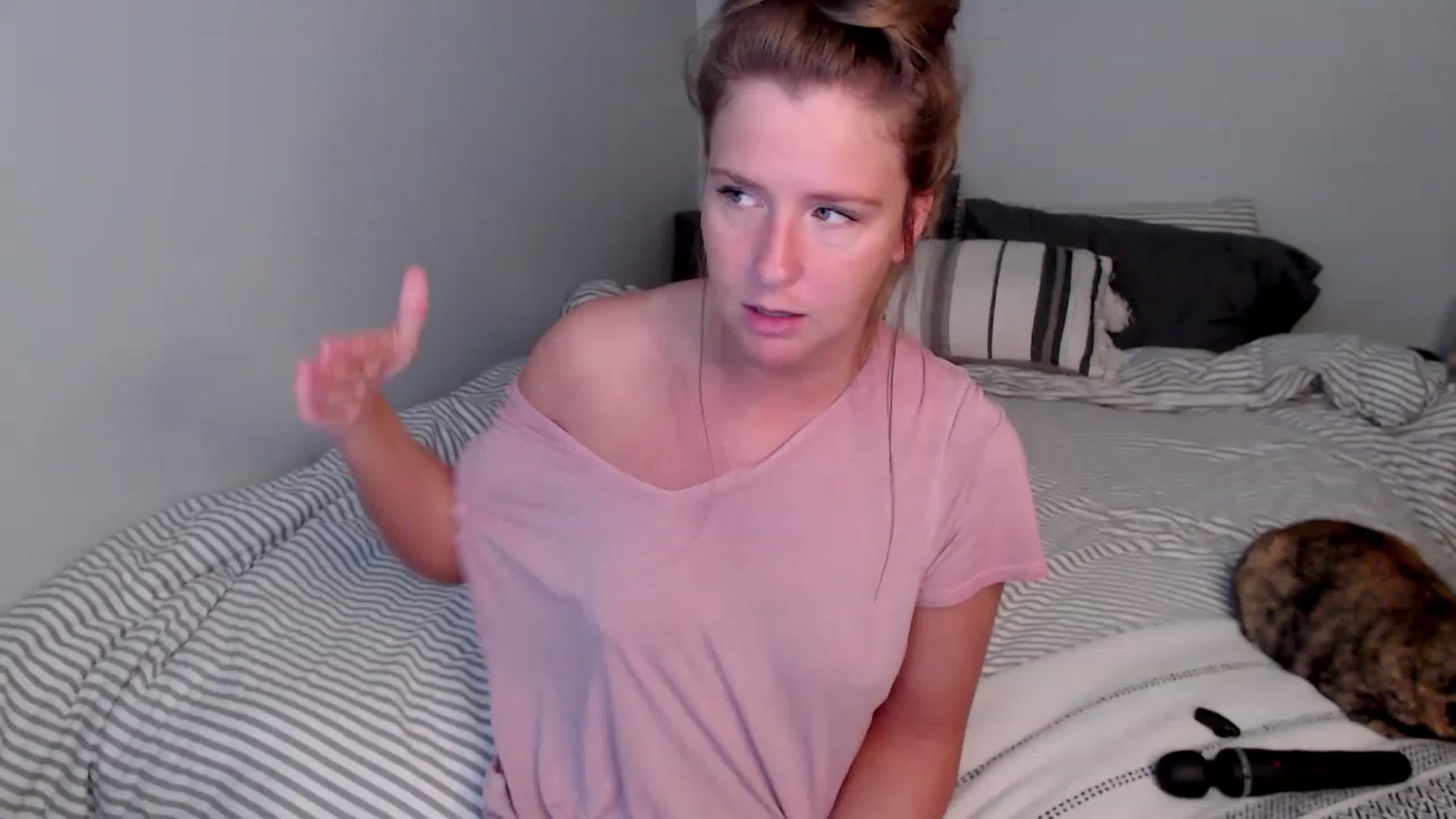 Gallery image thumbnail from HufflepuffHoe's myfreecams stream on, 03/09/2023, 17:41 image 1 of 20