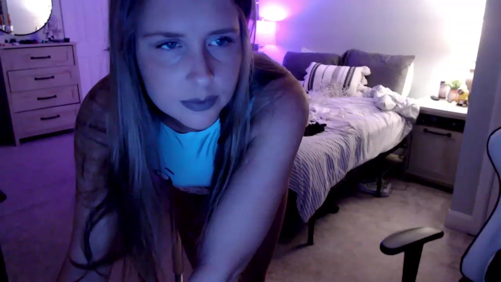 Gallery image thumbnail from HufflepuffHoe's myfreecams stream on, 03/26/2023, 01:52 image 6 of 20