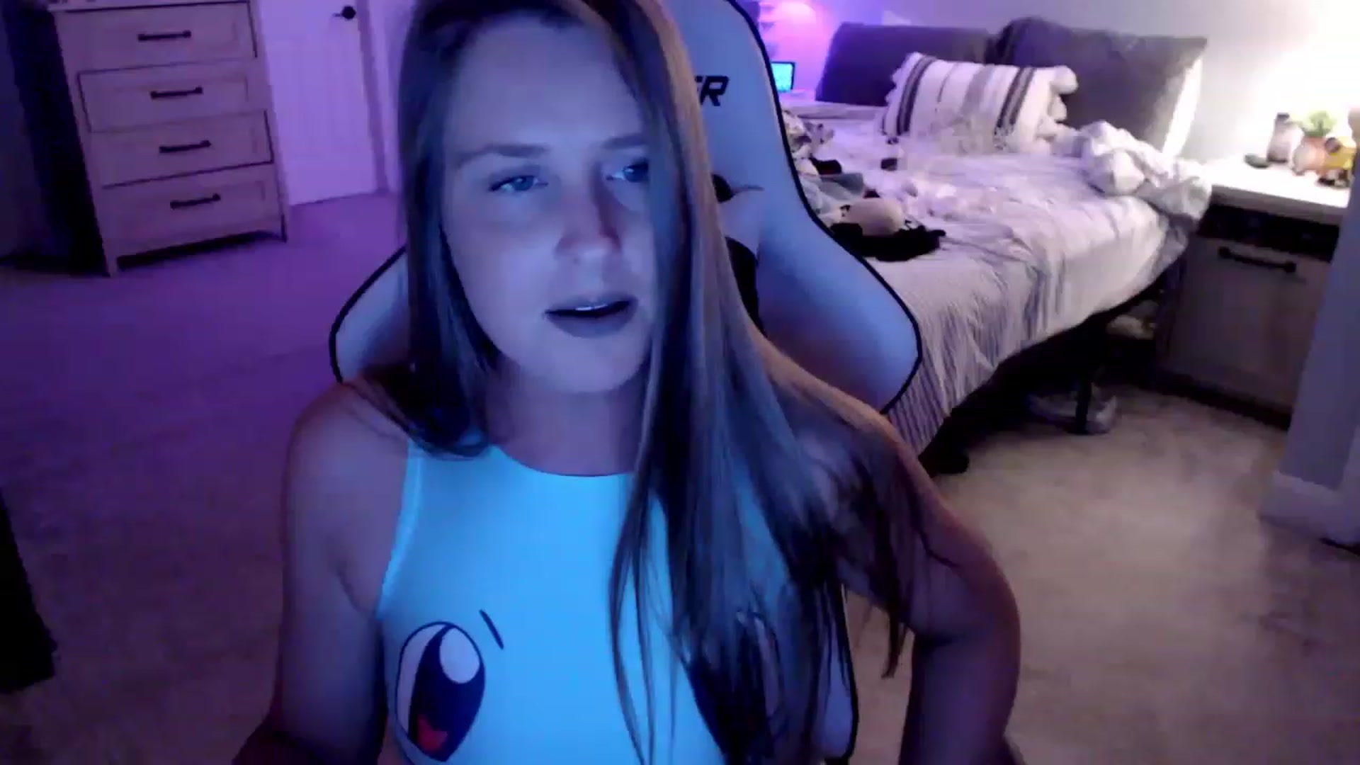 Gallery image thumbnail from HufflepuffHoe's myfreecams stream on, 03/26/2023, 01:52 image 10 of 20