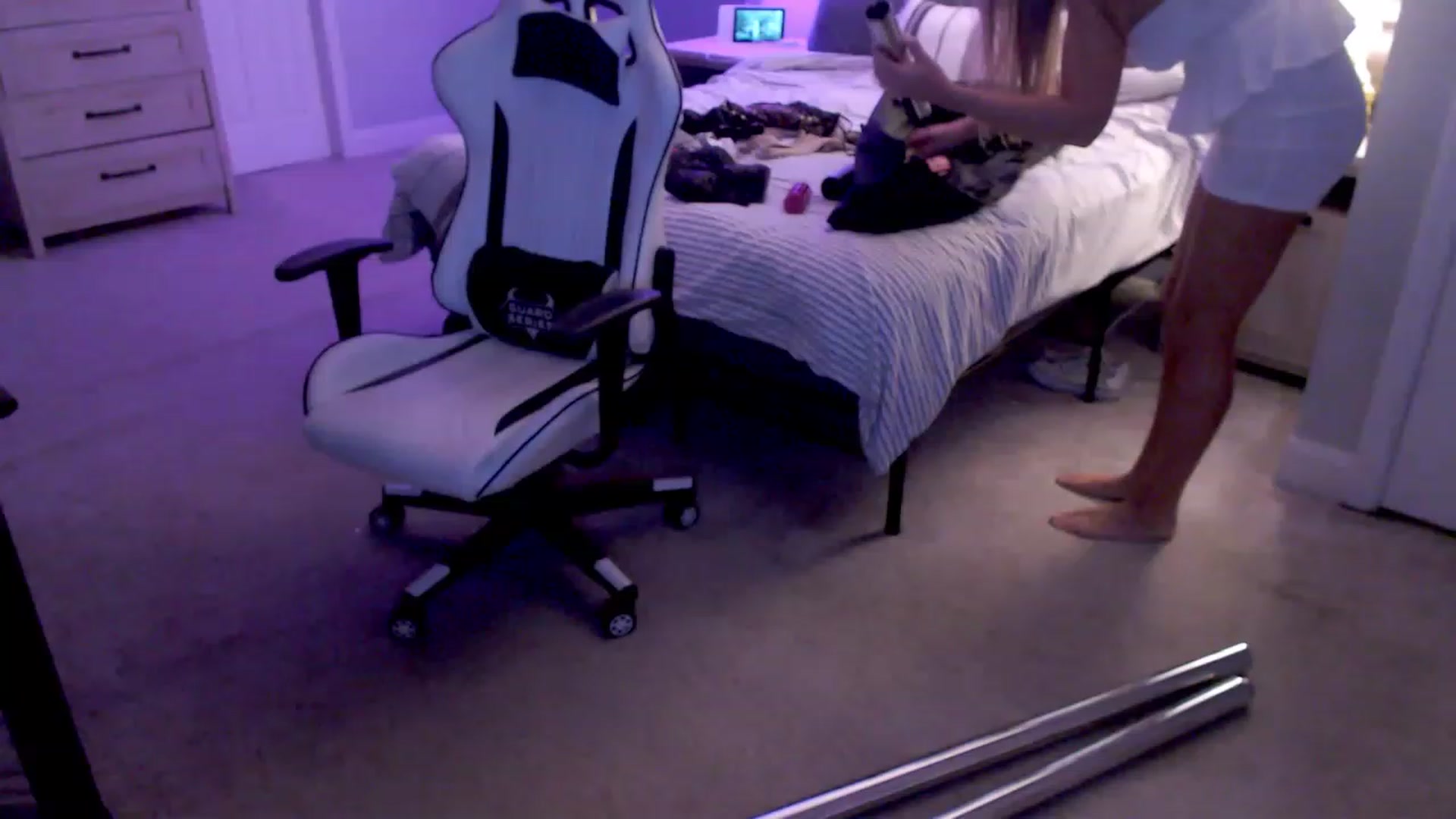 Gallery image thumbnail from HufflepuffHoe's myfreecams stream on, 03/26/2023, 01:52 image 1 of 20