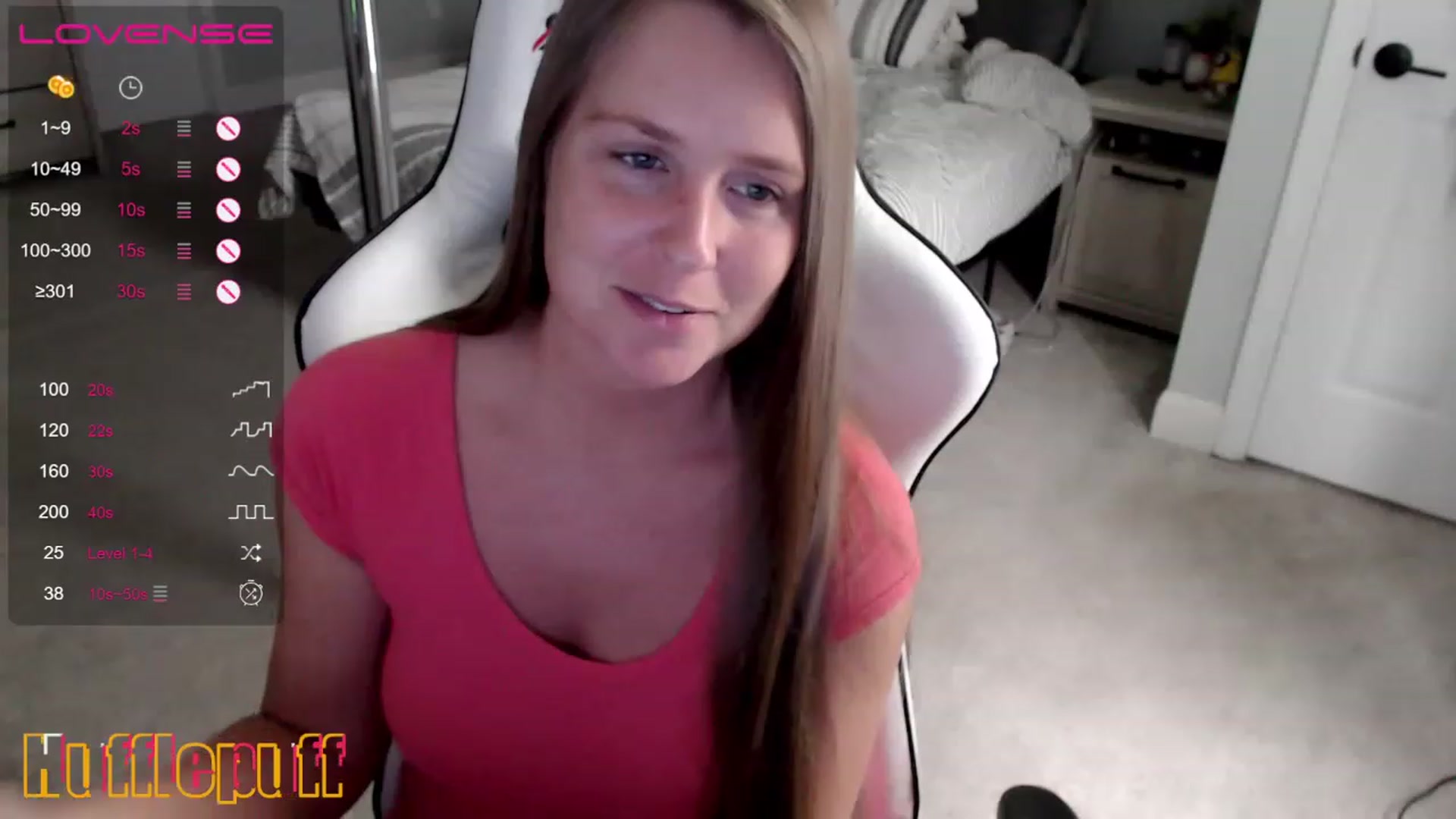 Gallery image thumbnail from HufflepuffHoe's myfreecams stream on, 03/26/2023, 20:35 image 14 of 20