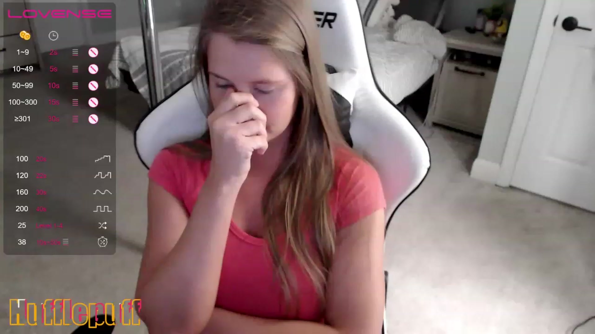 Gallery image thumbnail from HufflepuffHoe's myfreecams stream on, 03/26/2023, 20:35 image 8 of 20