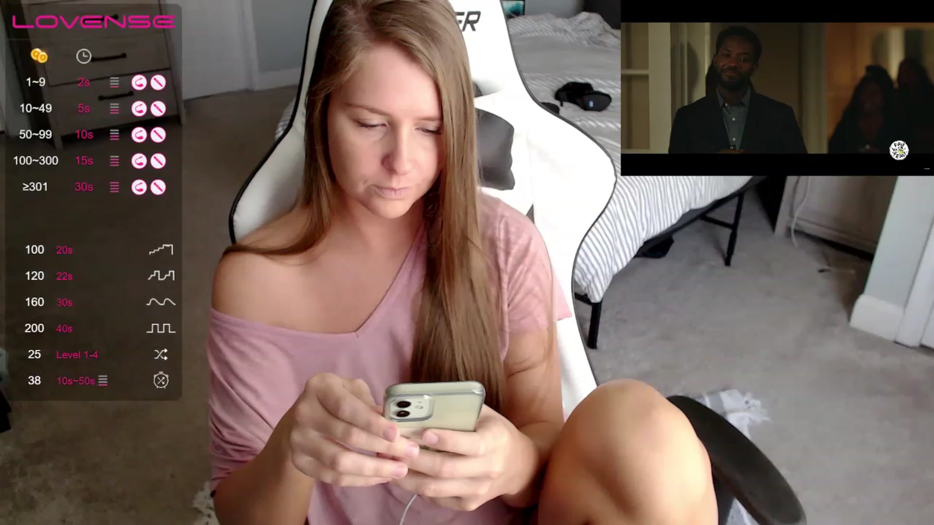 Gallery image thumbnail from HufflepuffHoe's myfreecams stream on, 03/30/2023, 17:27 image 20 of 20