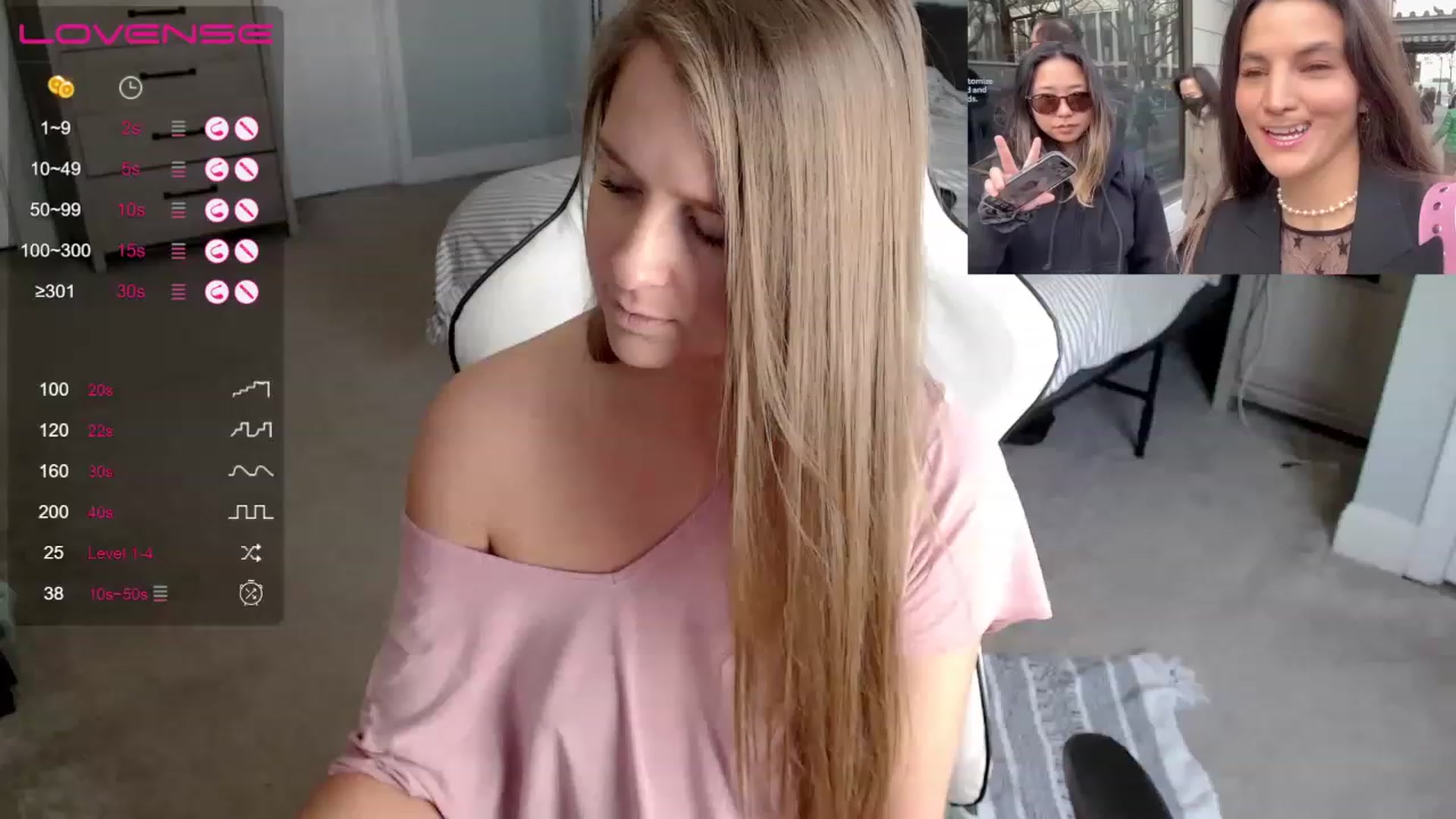 Gallery image thumbnail from HufflepuffHoe's myfreecams stream on, 03/30/2023, 17:27 image 9 of 20