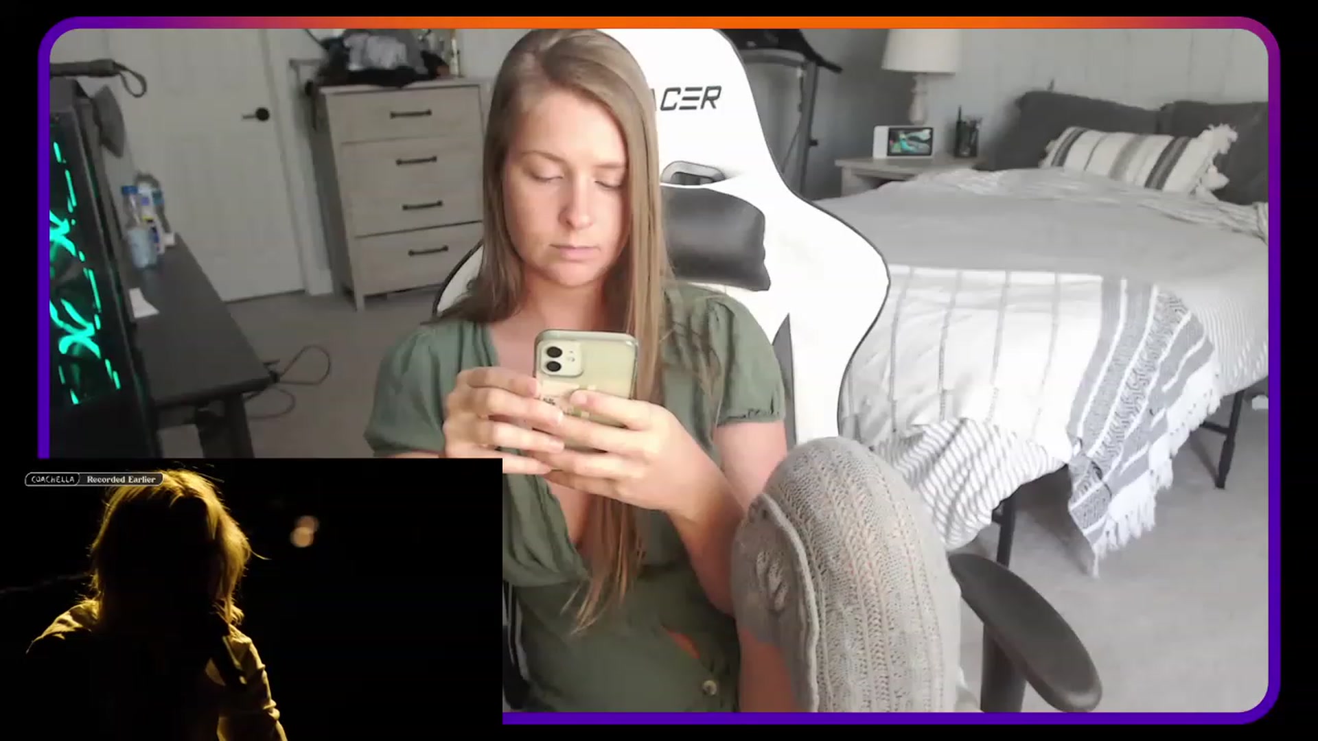 Gallery image thumbnail from HufflepuffHoe's myfreecams stream on, 04/23/2023, 18:59 image 13 of 20