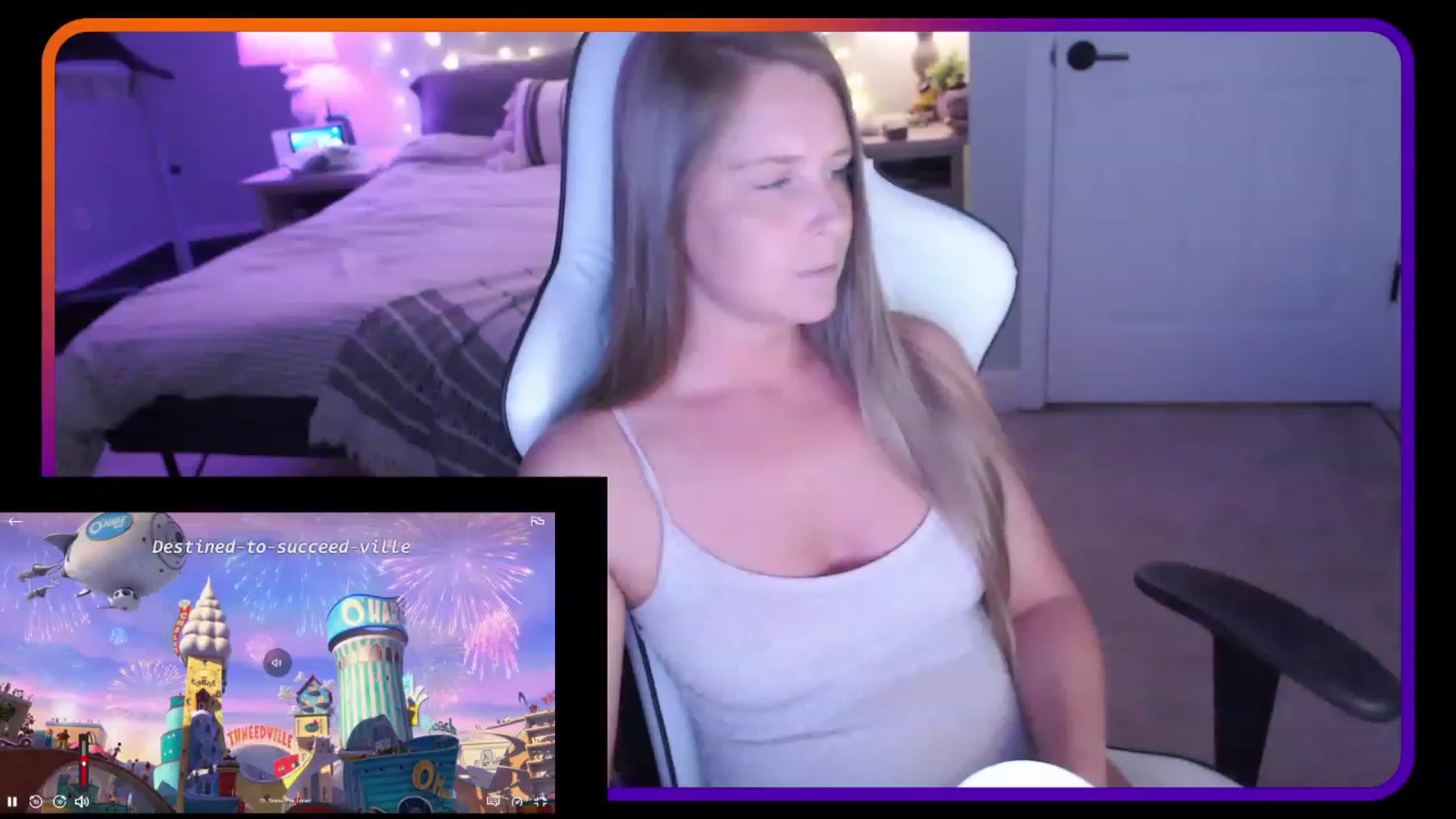 Gallery image thumbnail from HufflepuffHoe's myfreecams stream on, 04/25/2023, 02:26 image 15 of 20