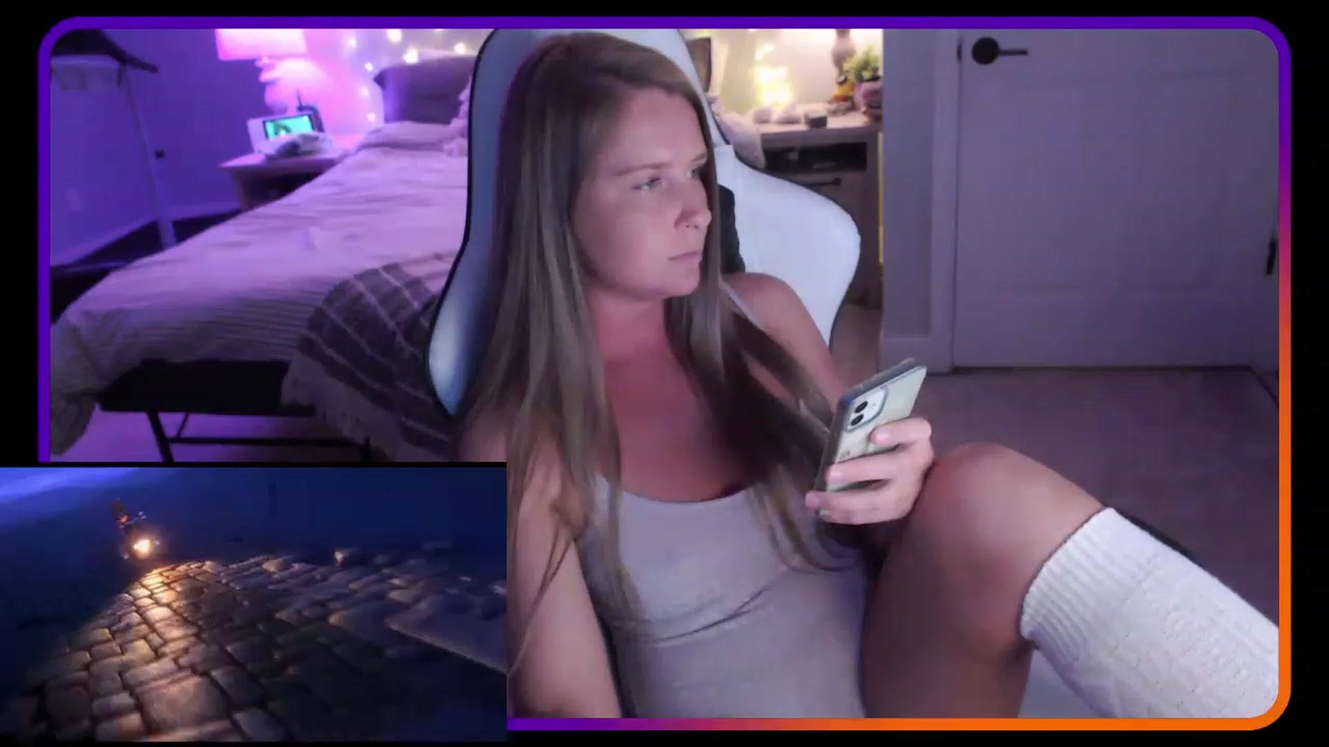 Gallery image thumbnail from HufflepuffHoe's myfreecams stream on, 04/25/2023, 02:26 image 17 of 20