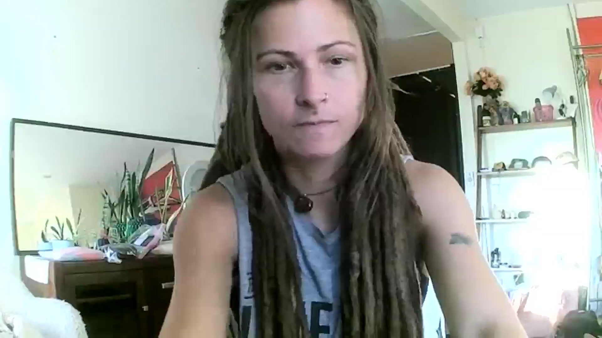Gallery image thumbnail from HugDealerrrr's myfreecams stream on, 07/28/2025, 03:06 image 3 of 20