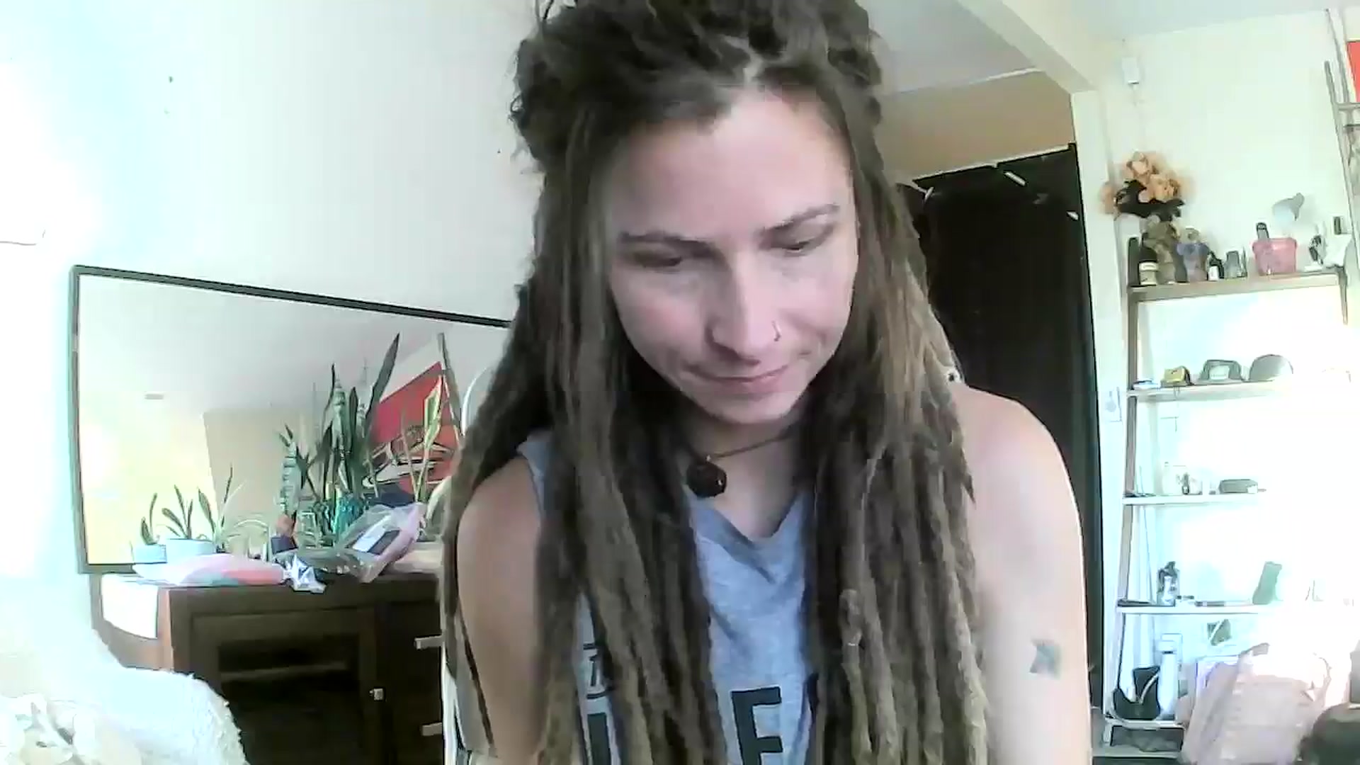 Gallery image thumbnail from HugDealerrrr's myfreecams stream on, 07/28/2025, 03:06 image 6 of 20