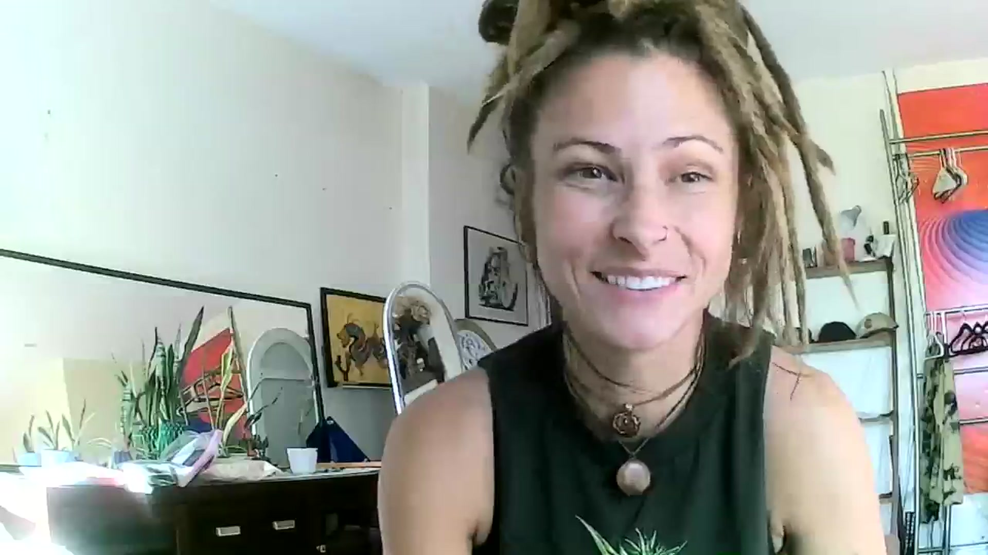 Gallery image thumbnail from HugDealerrrr's myfreecams stream on, 07/29/2025, 01:00 image 16 of 20
