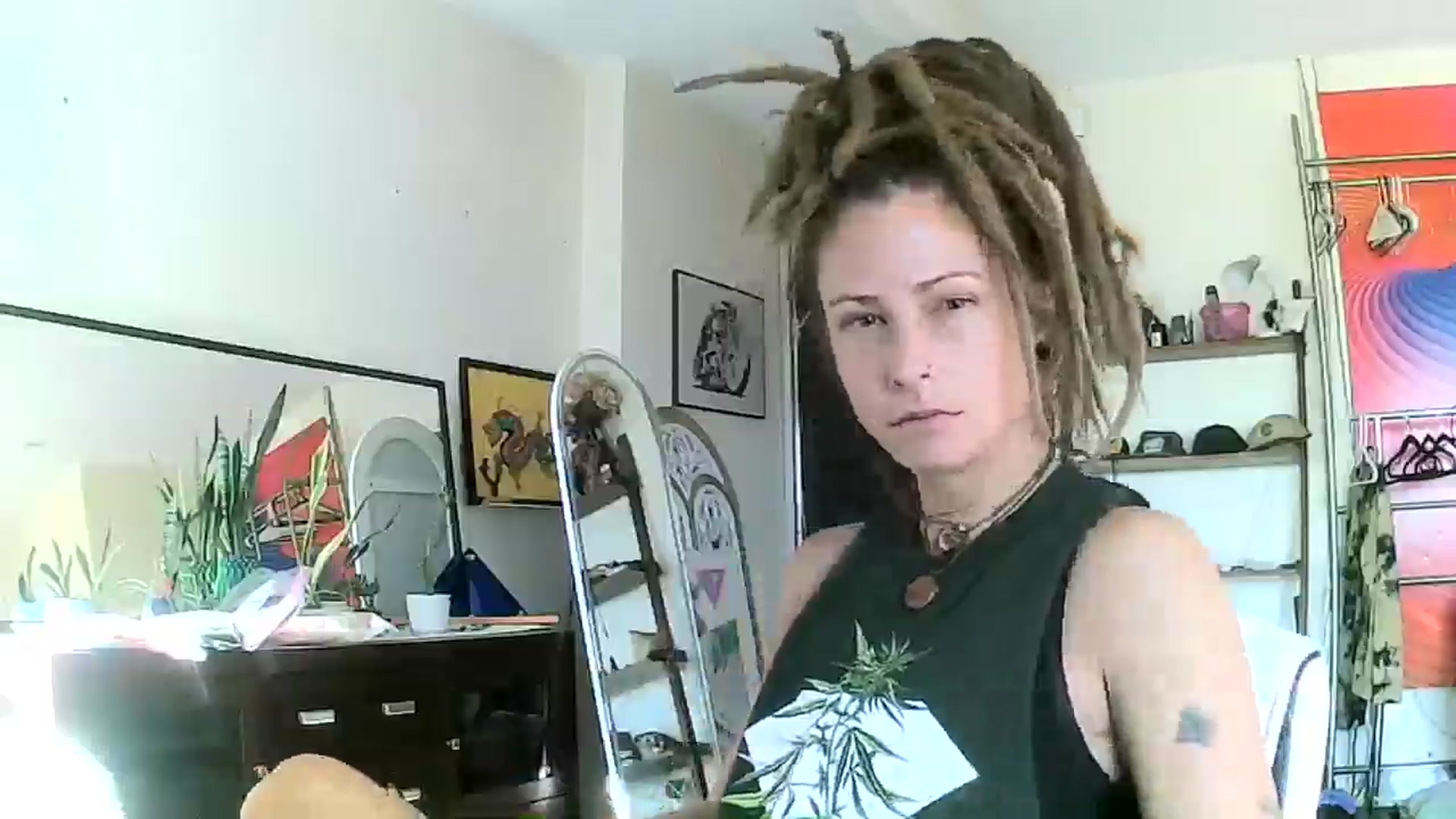 Gallery image thumbnail from HugDealerrrr's myfreecams stream on, 07/29/2025, 01:00 image 9 of 20