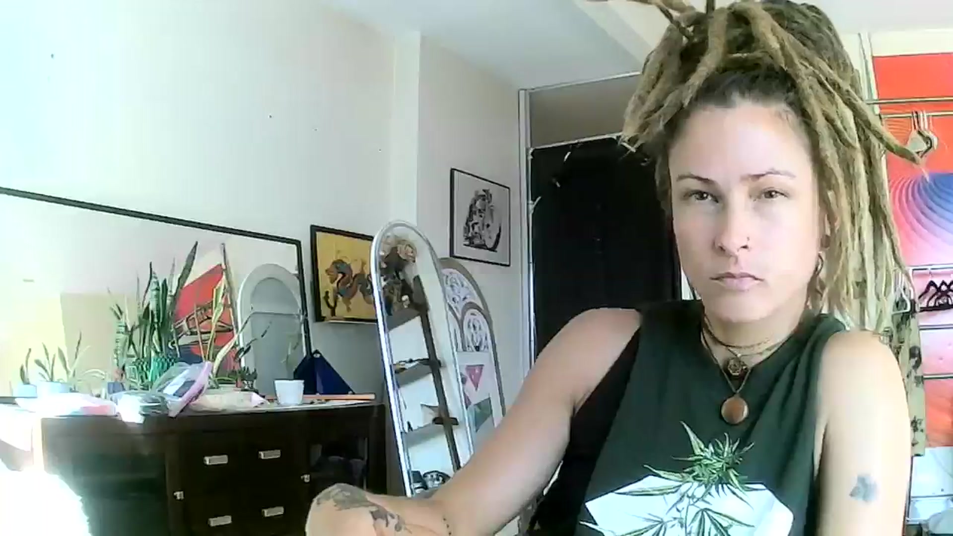 Gallery image thumbnail from HugDealerrrr's myfreecams stream on, 07/29/2025, 01:00 image 20 of 20
