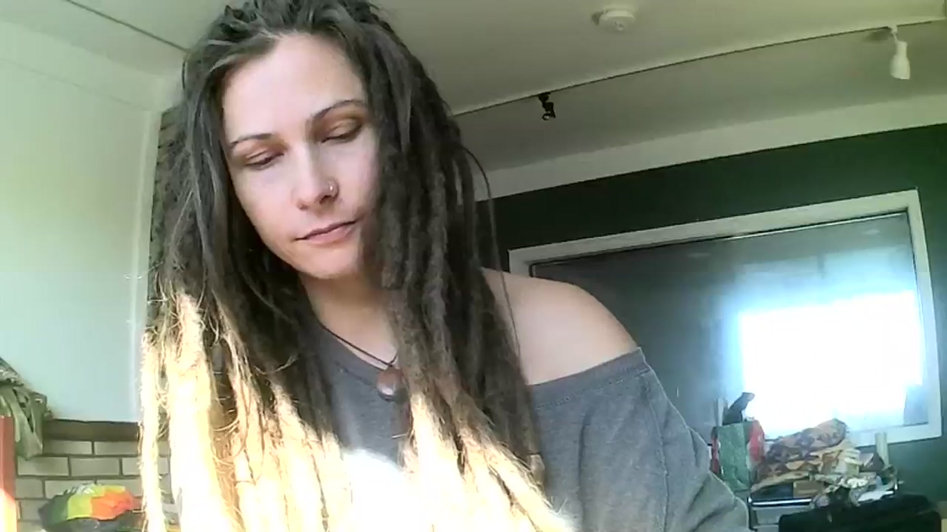 Gallery image thumbnail from HugDealerrrr's myfreecams stream on, 10/16/2025, 18:44 image 5 of 20