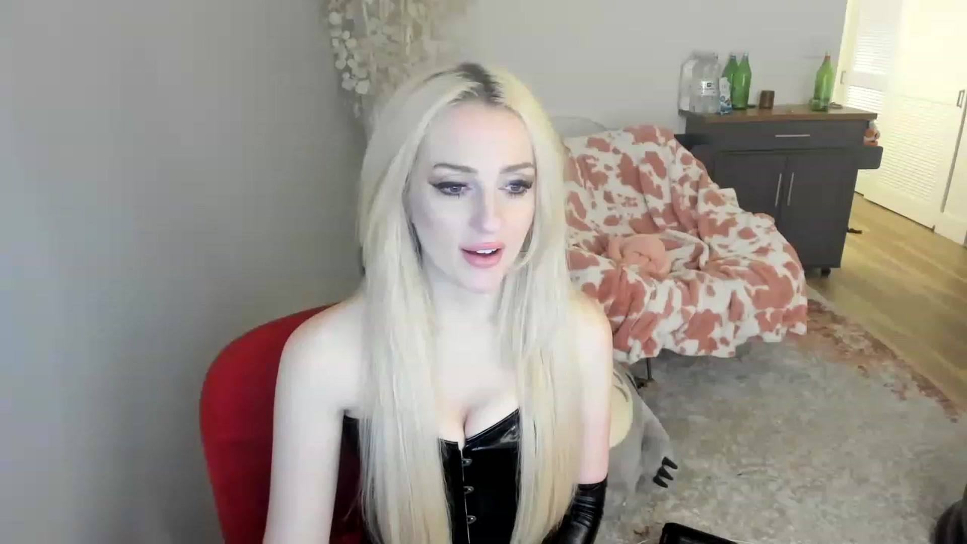 Gallery image thumbnail from HugeCOCKMilk's myfreecams stream on, 01/11/2023, 01:21 image 18 of 20