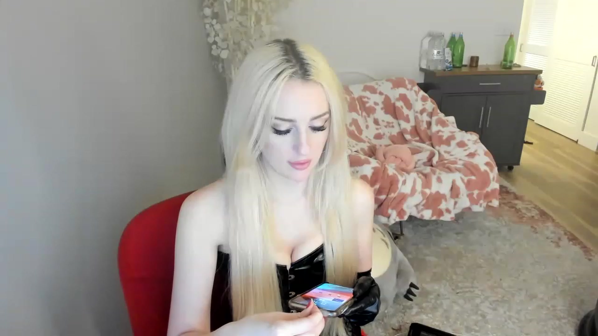 Gallery image thumbnail from HugeCOCKMilk's myfreecams stream on, 01/11/2023, 01:21 image 14 of 20
