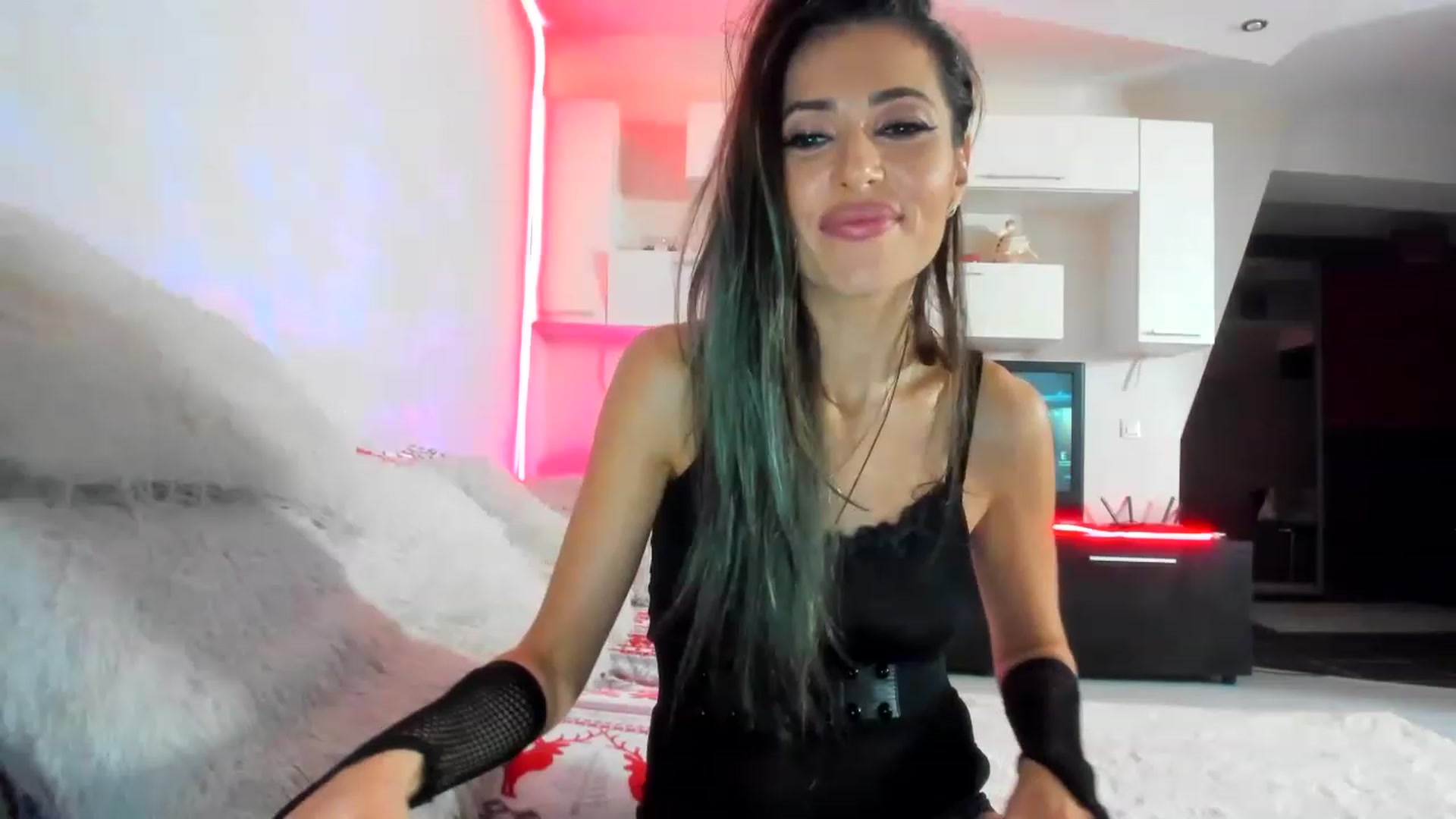 Gallery image thumbnail from HumpFreeZone's myfreecams stream on, 12/08/2022, 24:02 image 6 of 20
