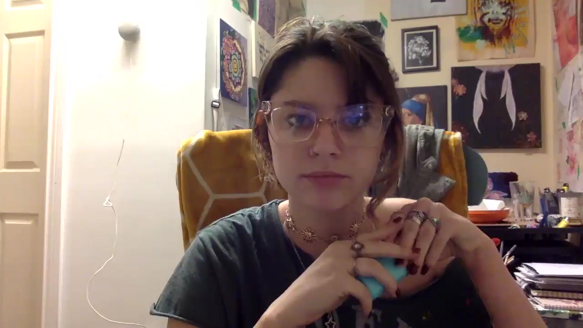 Gallery image thumbnail from HunniBee's myfreecams stream on, 04/13/2026, 02:09 image 10 of 20