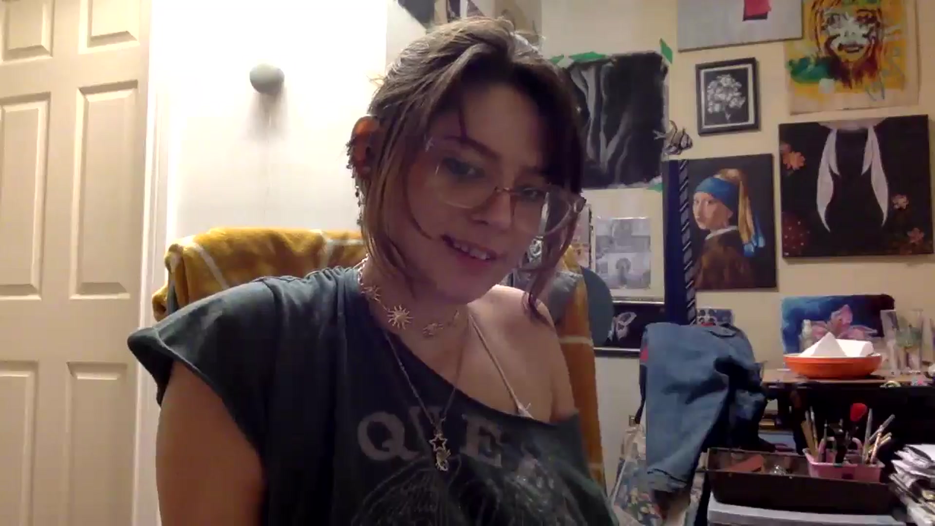 Gallery image thumbnail from HunniBee's myfreecams stream on, 04/13/2026, 02:09 image 9 of 20