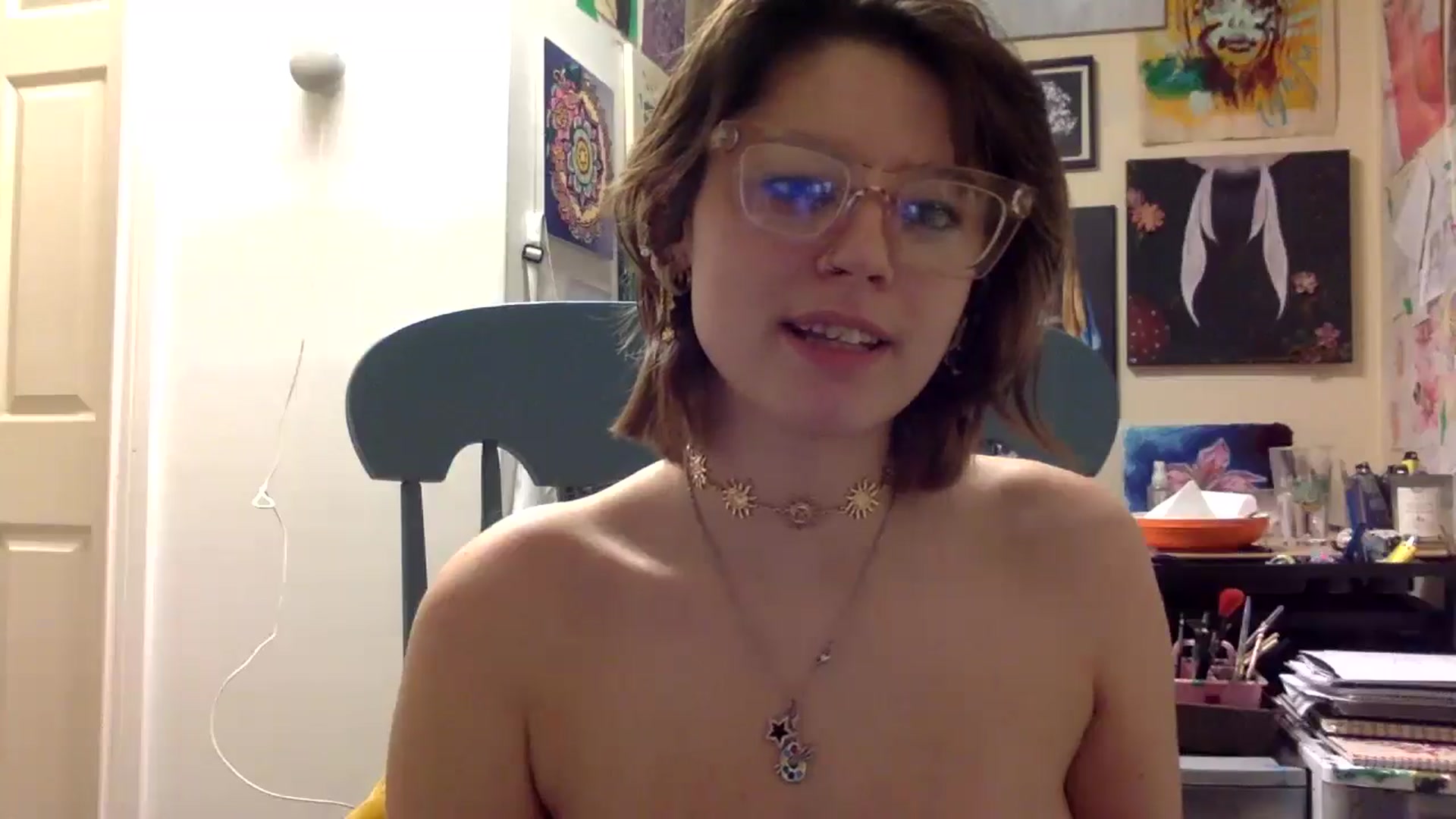 Gallery image thumbnail from HunniBee's myfreecams stream on, 04/13/2026, 03:21 image 19 of 20
