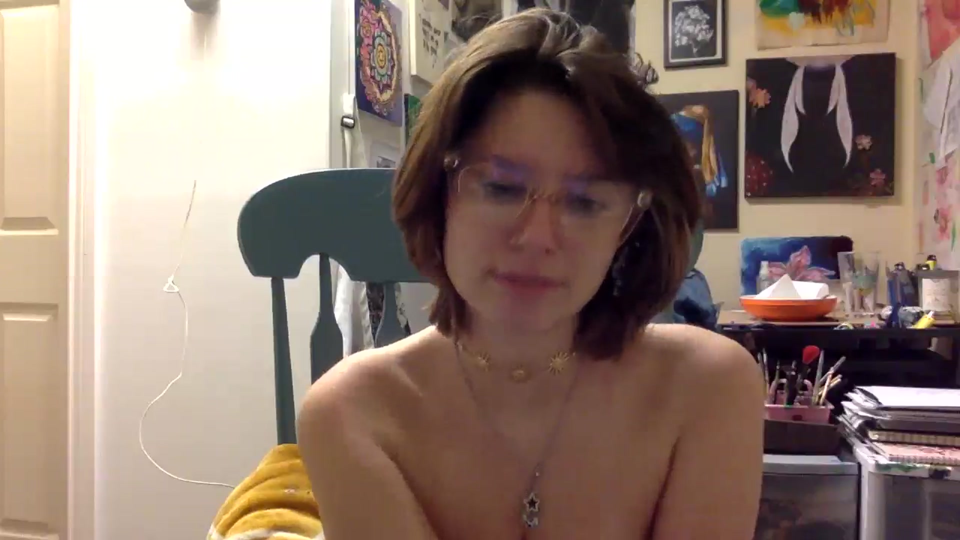 Gallery image thumbnail from HunniBee's myfreecams stream on, 04/13/2026, 03:21 image 8 of 20
